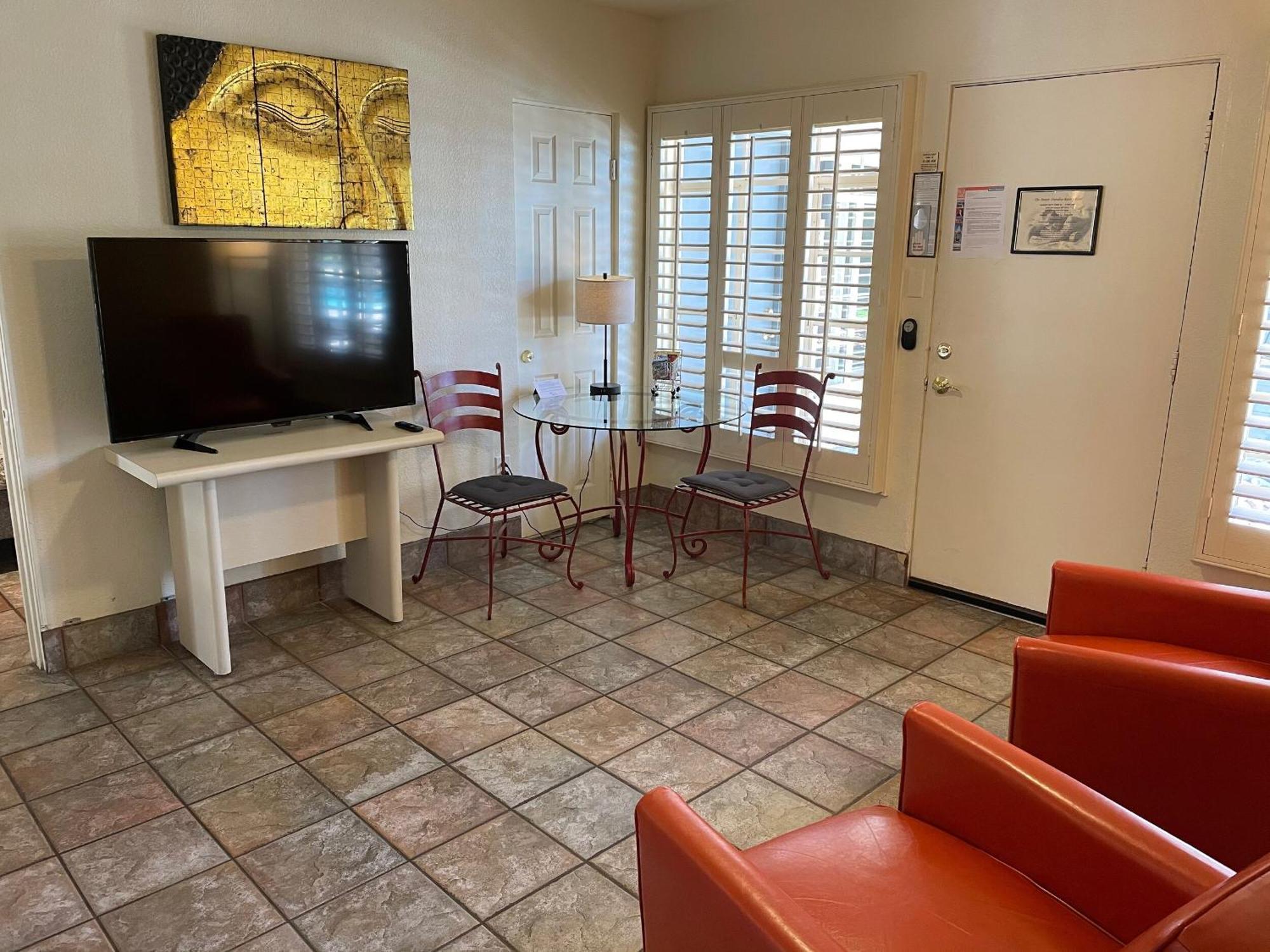 One-Bedroom Suite