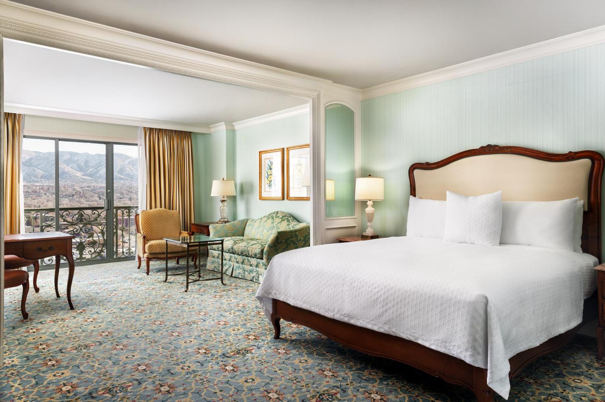 Premium King Room