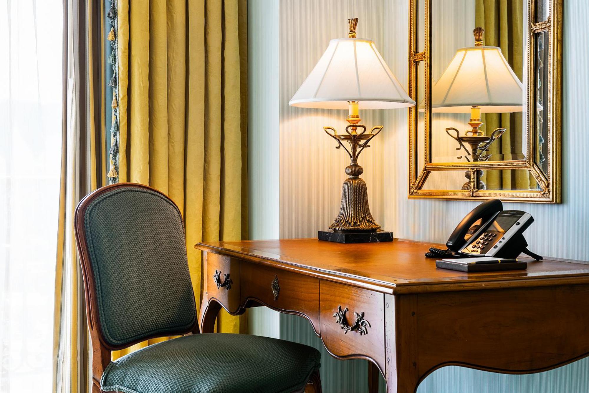 Premium King Room