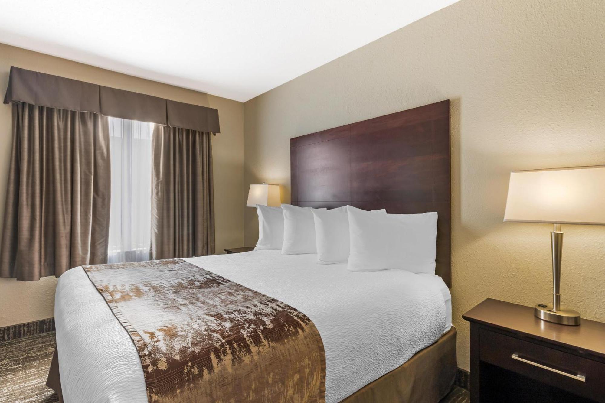 Queen Suite