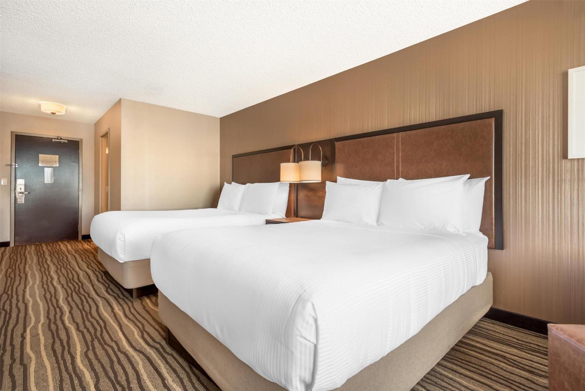 Queen Room with Two Queen Beds - Non-Smoking