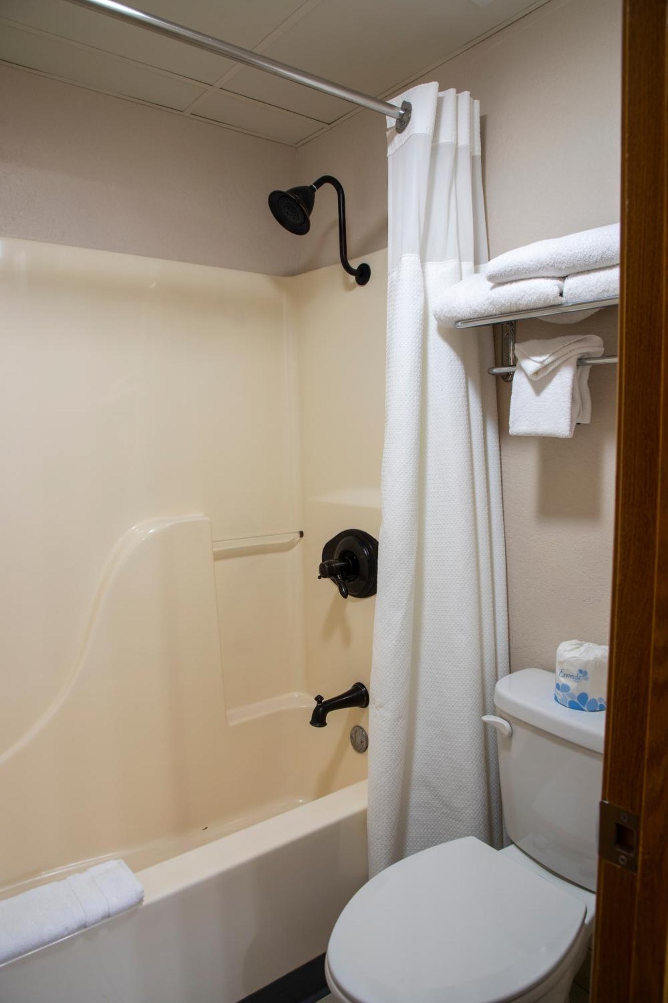 King Room with Spa Bath