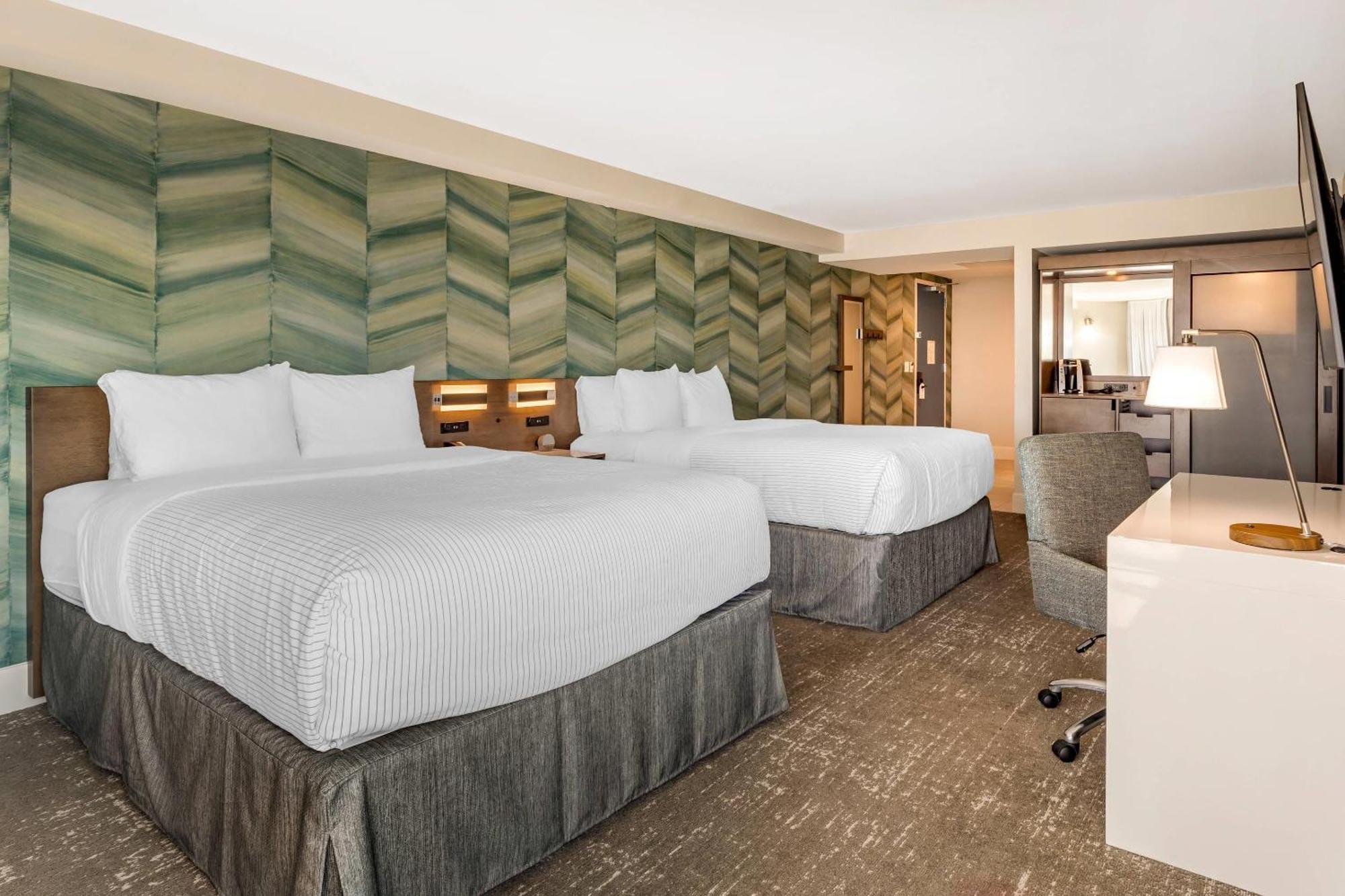 Standard Queen Room with Two Queen Beds and Sofa Bed - Non-Smoking