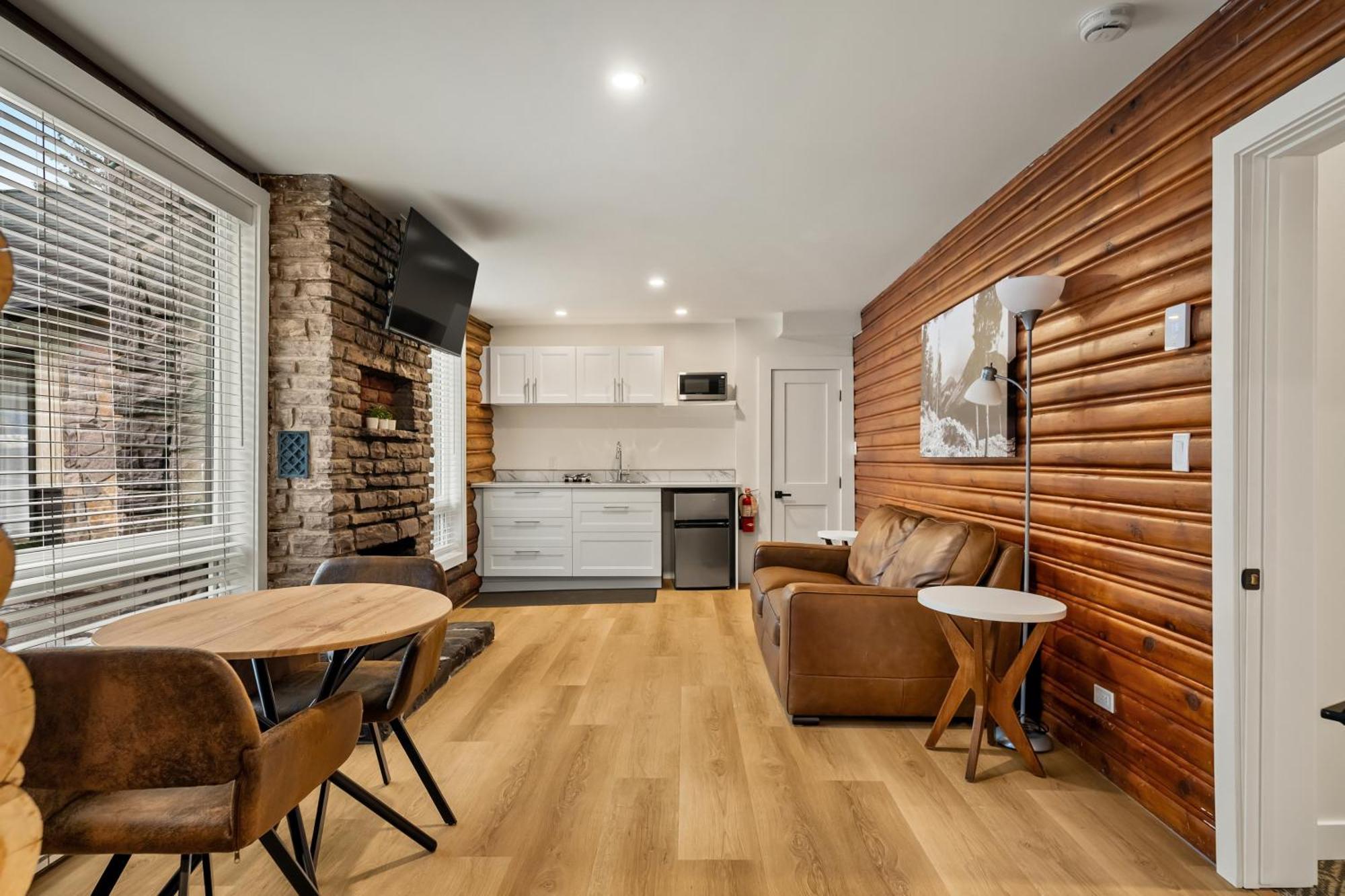 One-Bedroom Suite