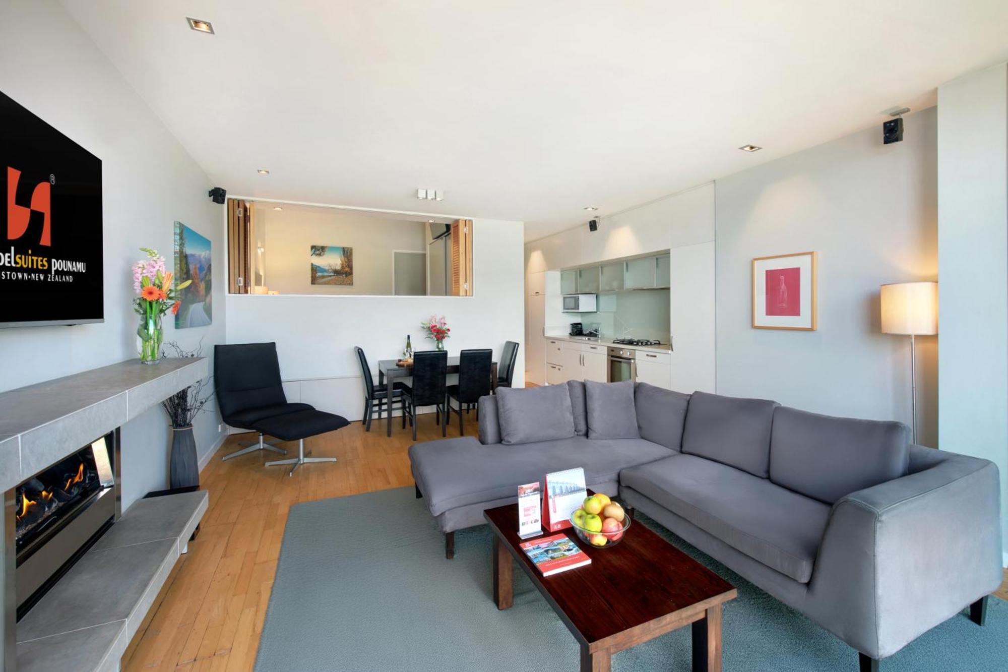 Lake View One Bedroom Apartment