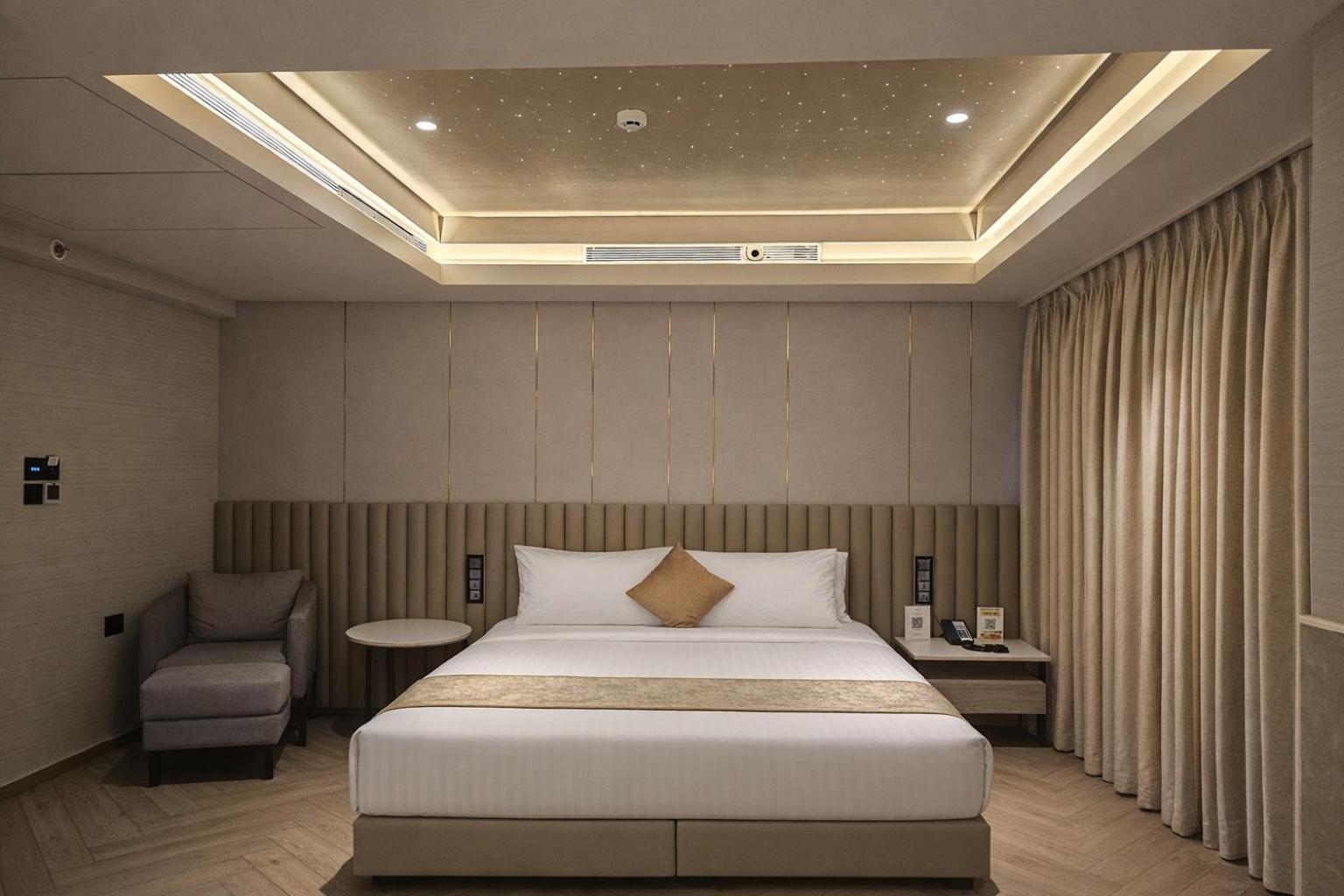 Premium Room with Grand Bathtub