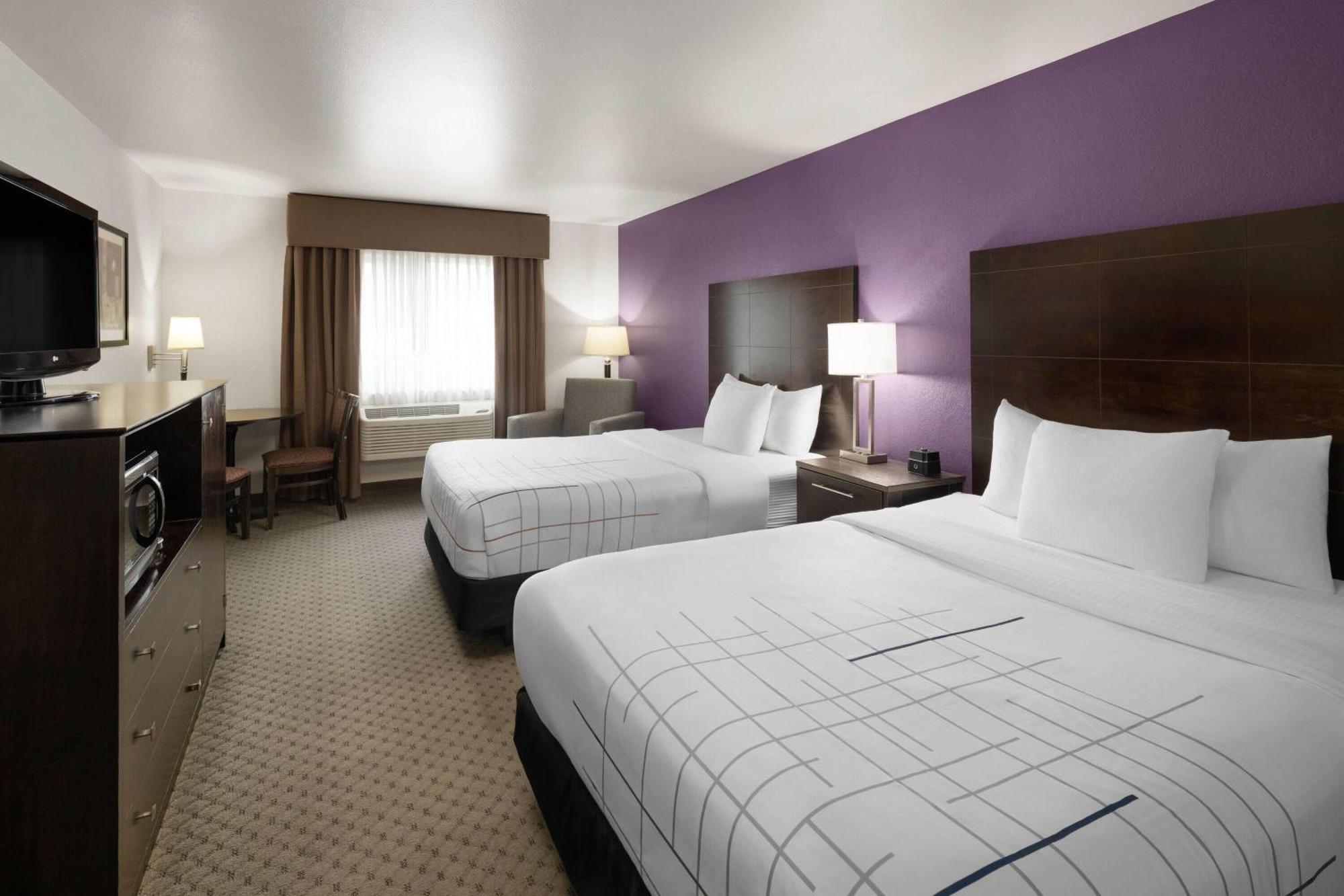 Deluxe Queen Room Two Queen Beds