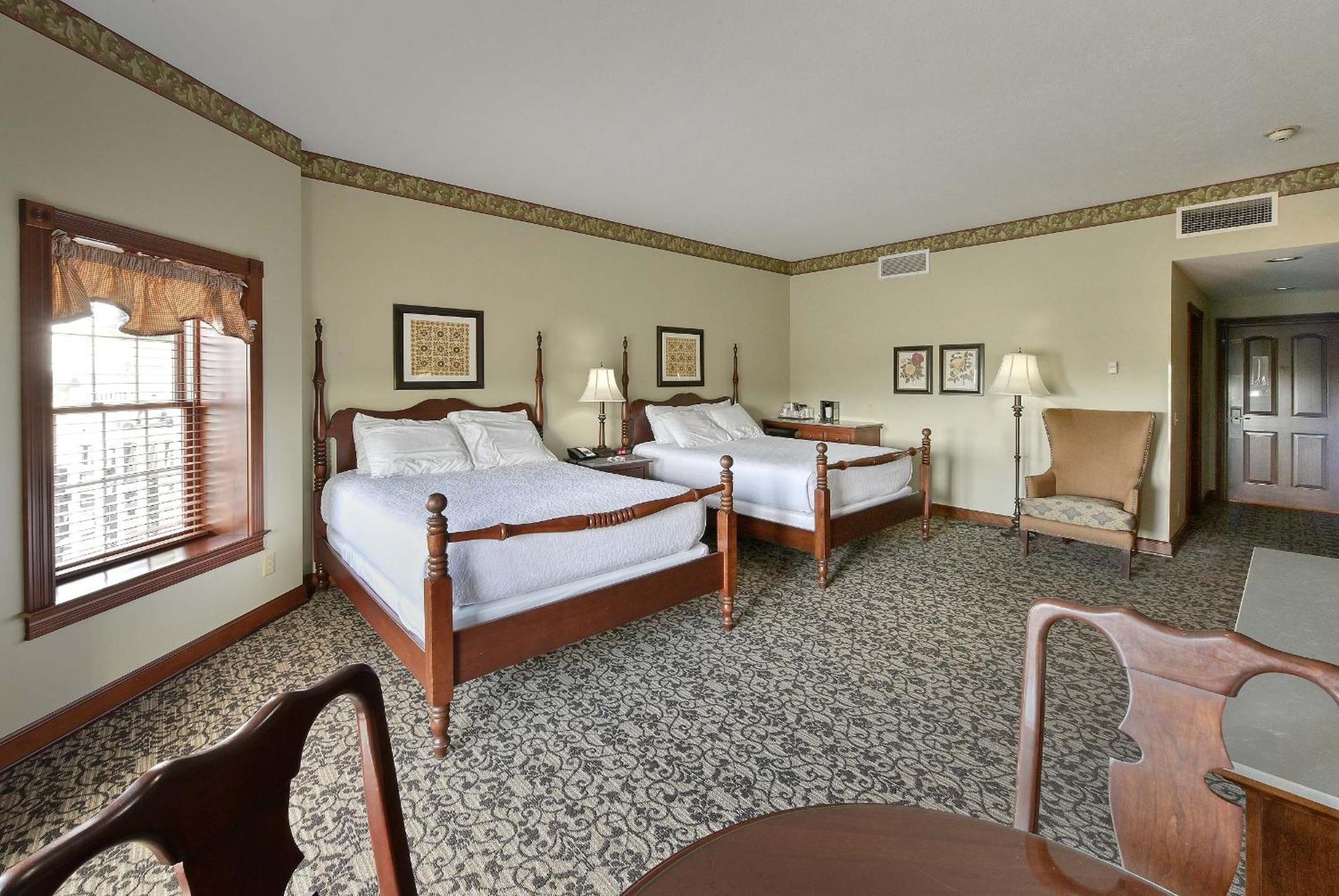 Queen Room Two Queen Beds