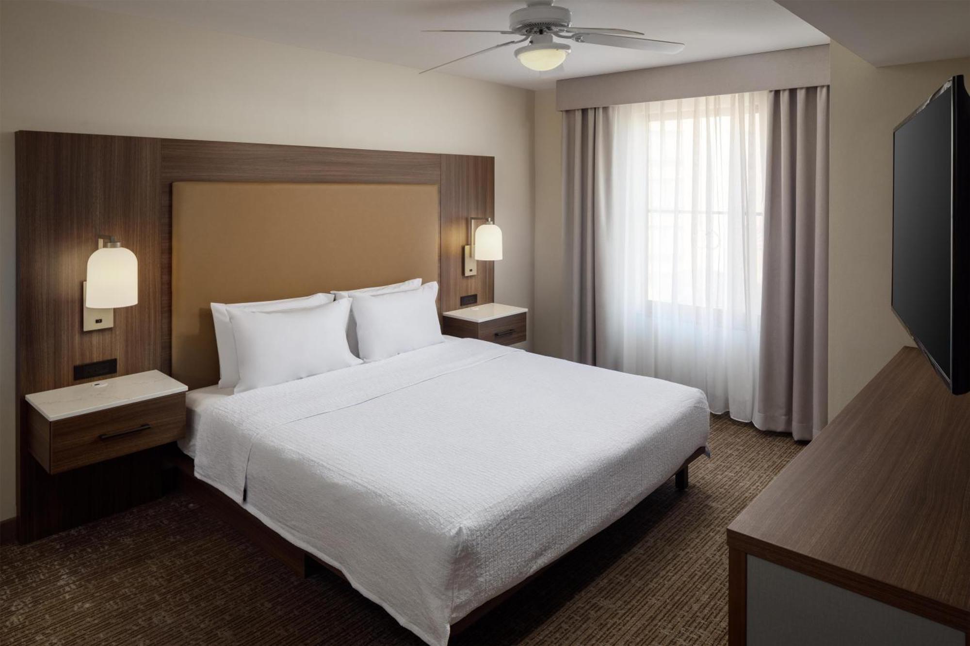 Two Bedroom Suite with One King and Two Queen Beds - Non-Smoking