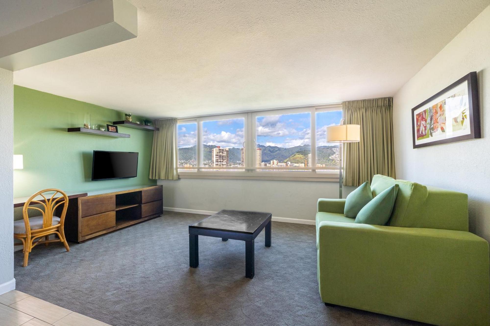 One Bedroom Suite City View