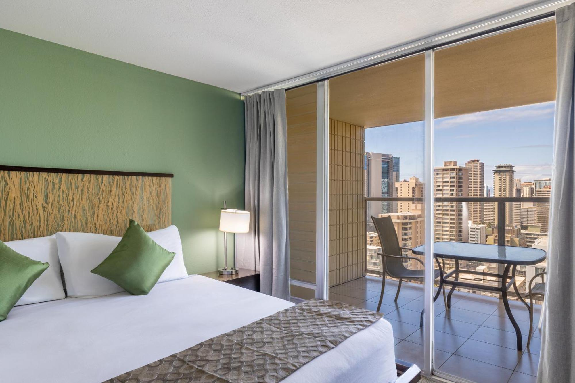 One Bedroom Suite City View