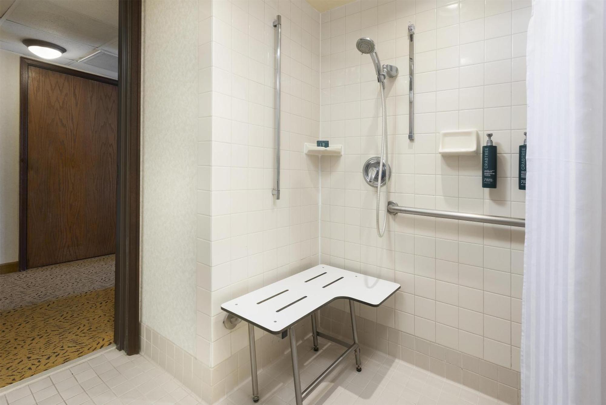 Queen Room with Two Queen Beds - Disability Access/Roll-in Shower