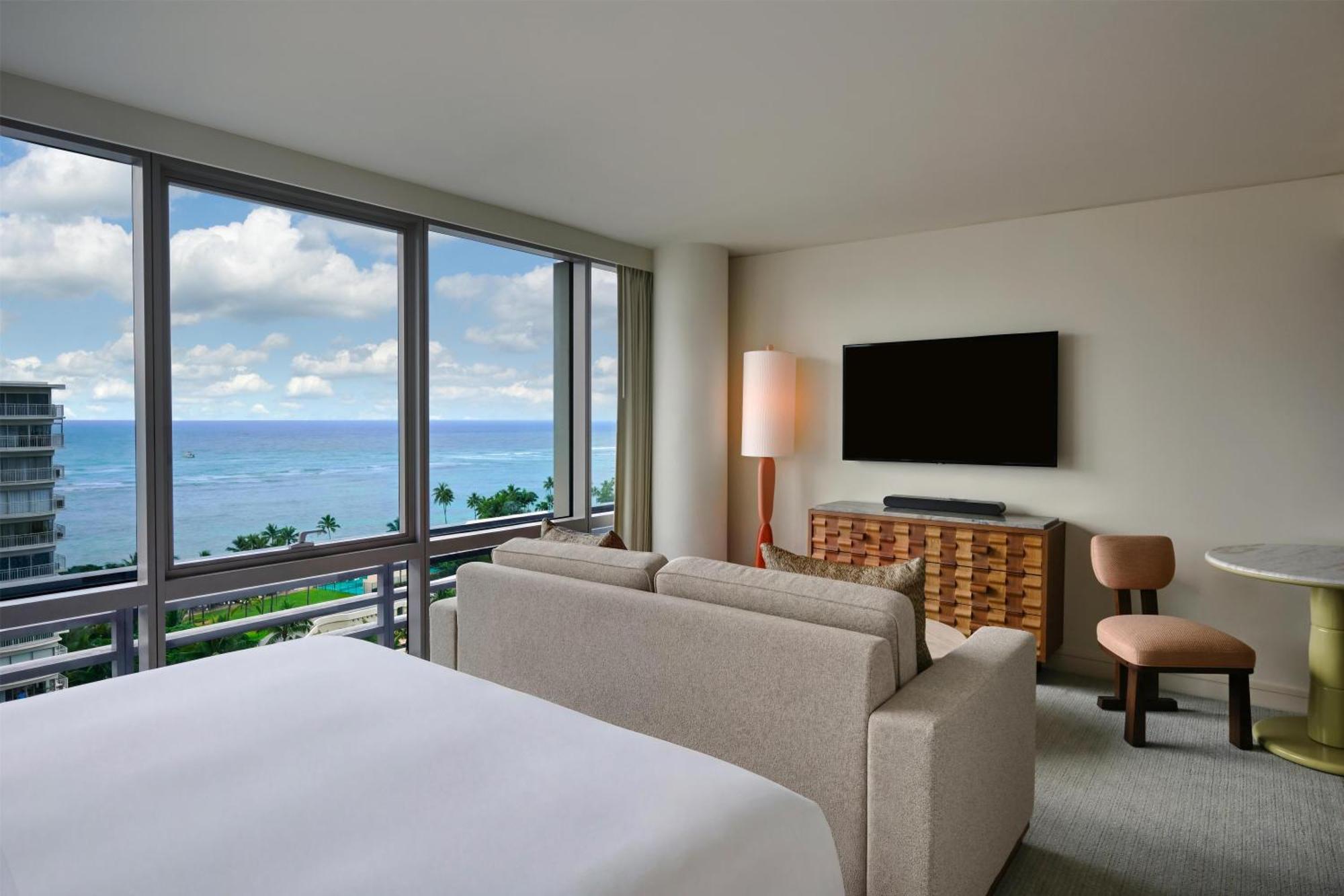 Superior King Room Partial Ocean View