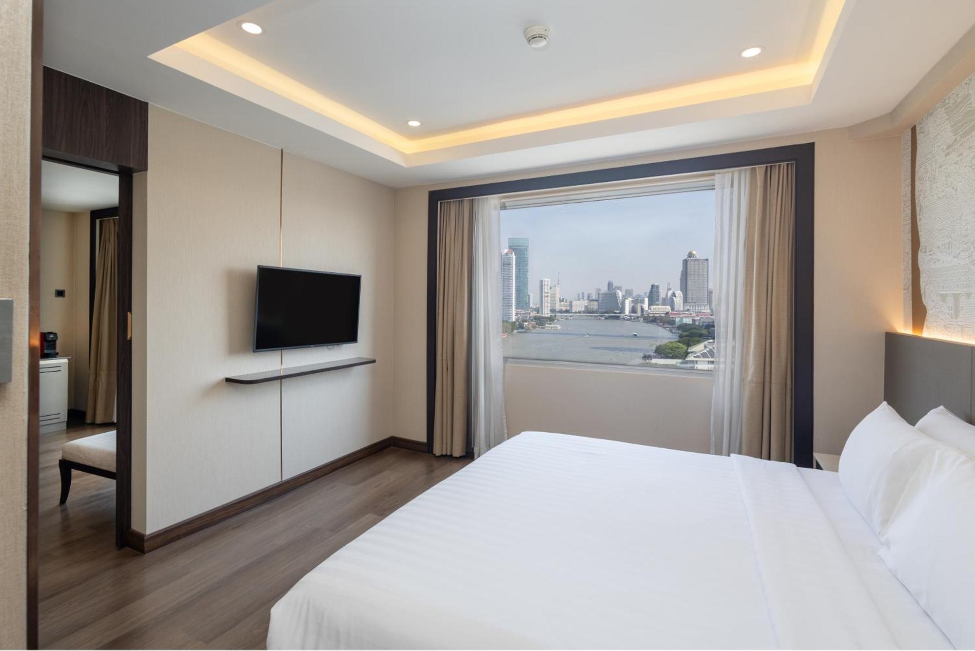 King Suite with Balcony and River View
