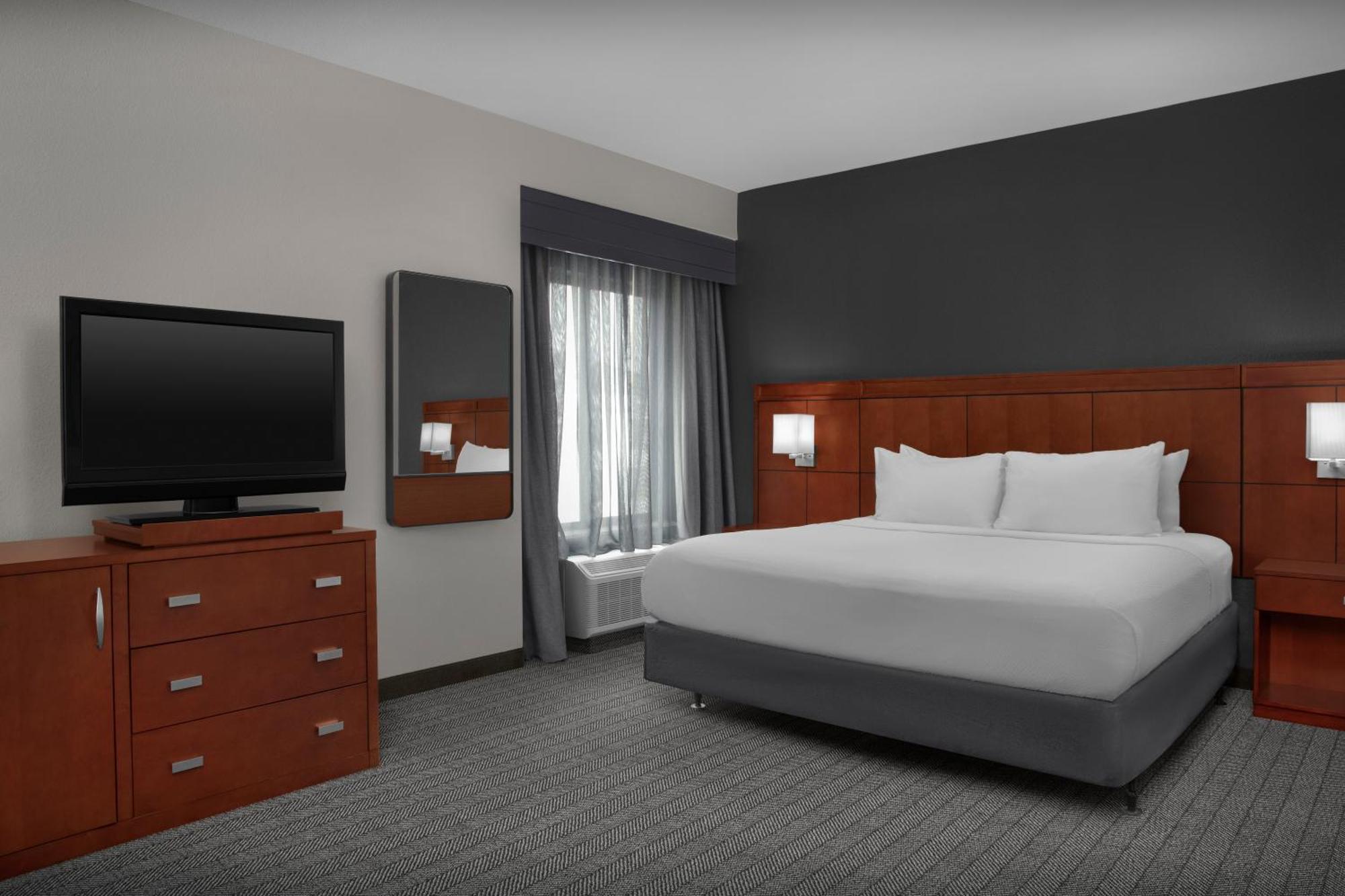 King Room - Hearing Accessible