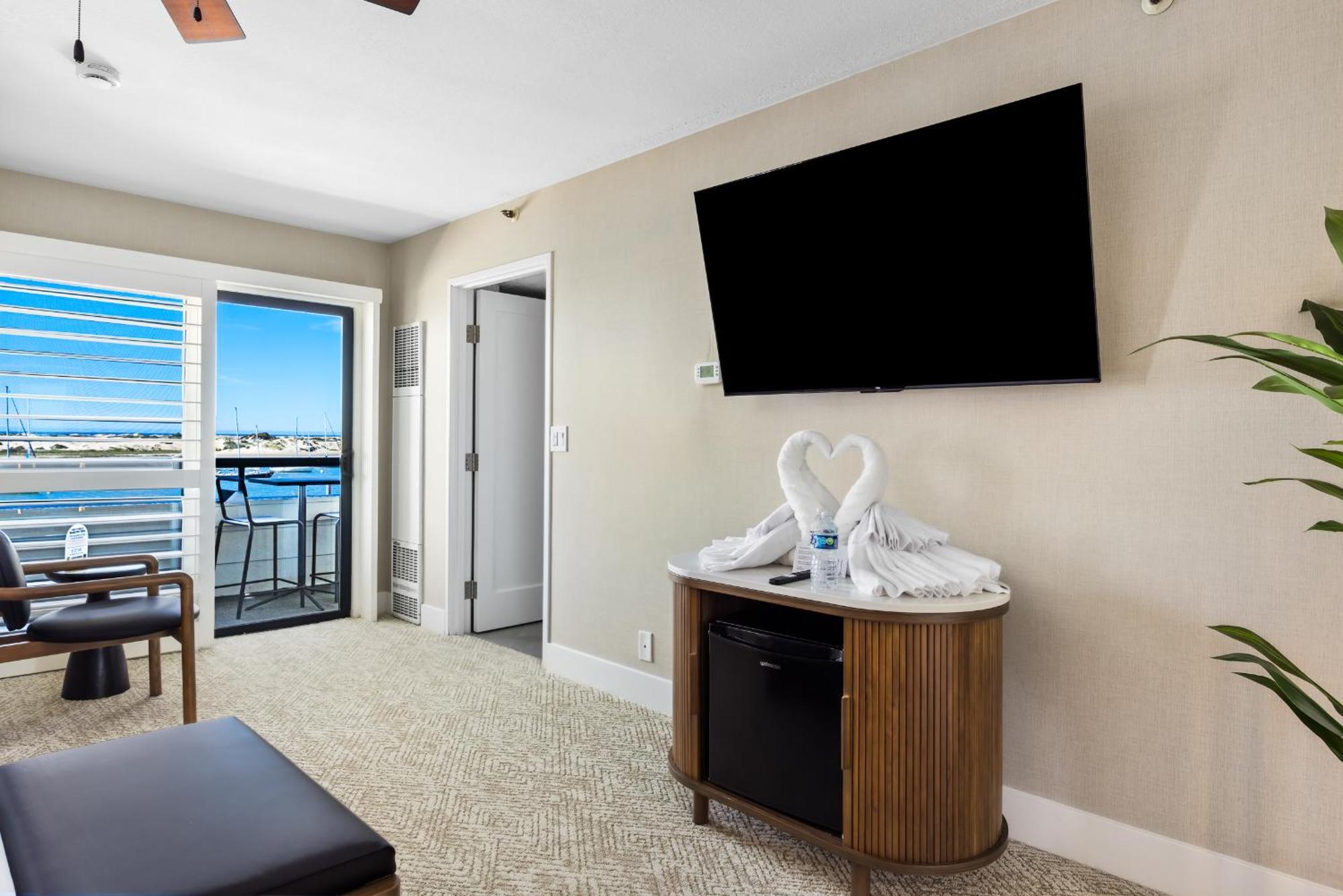Corner Suite Non Pet Friendly