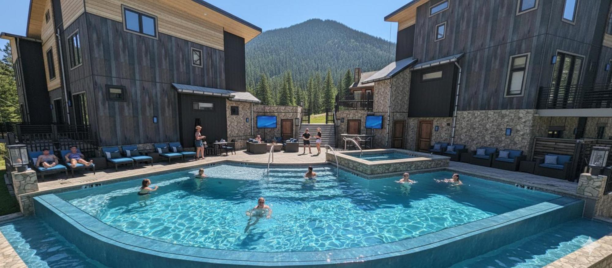 Suite with Mountain View