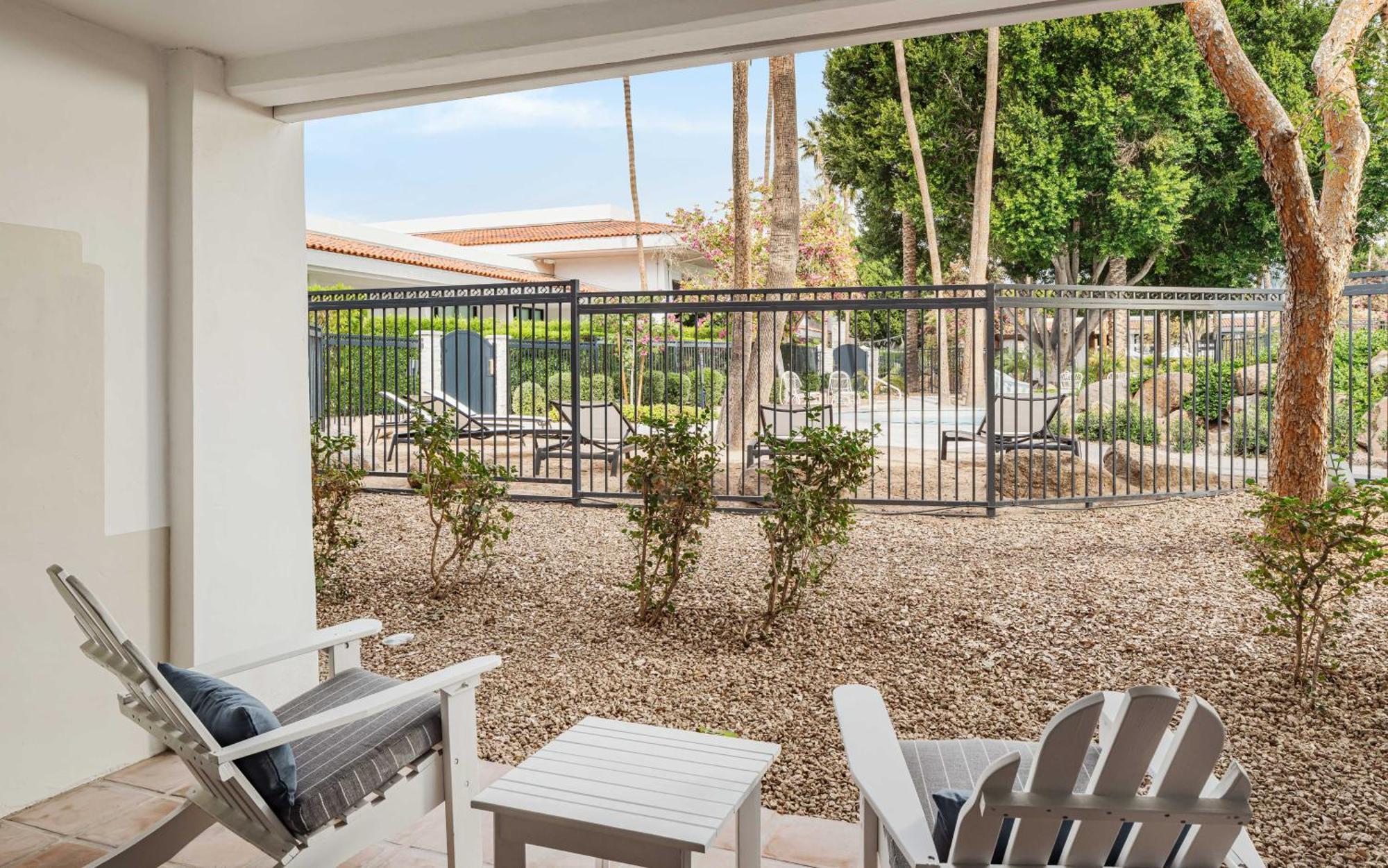 King Room Pool View
