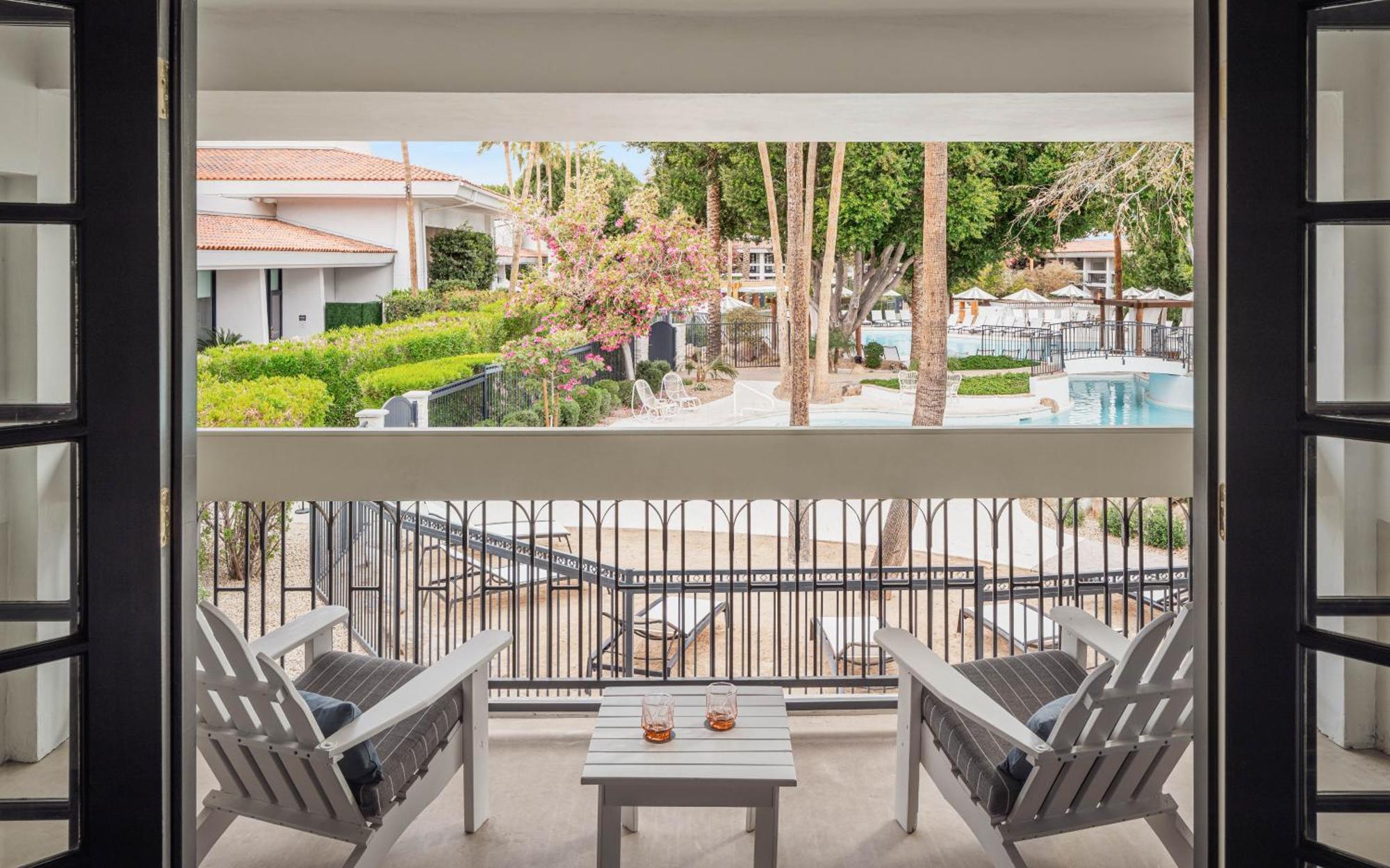 King Room Pool View