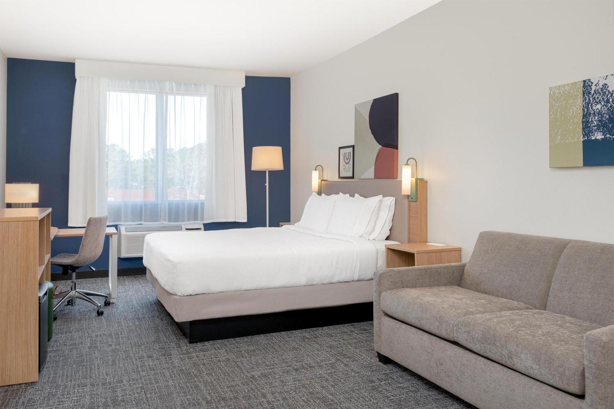 King Room with Sofa Bed - Non-Smoking