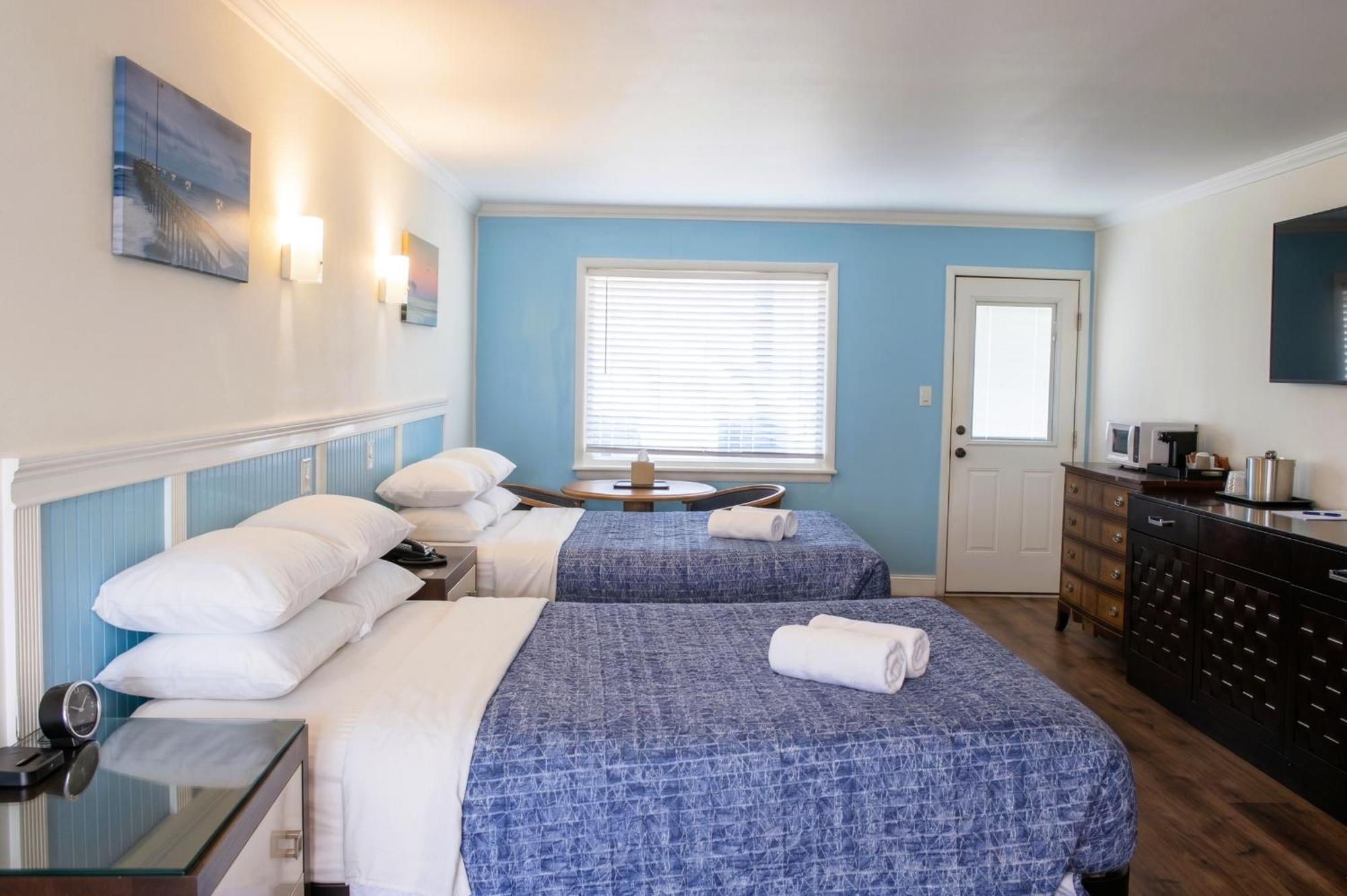 Two Double Bed Kitchen Ocean Front Ground Floor