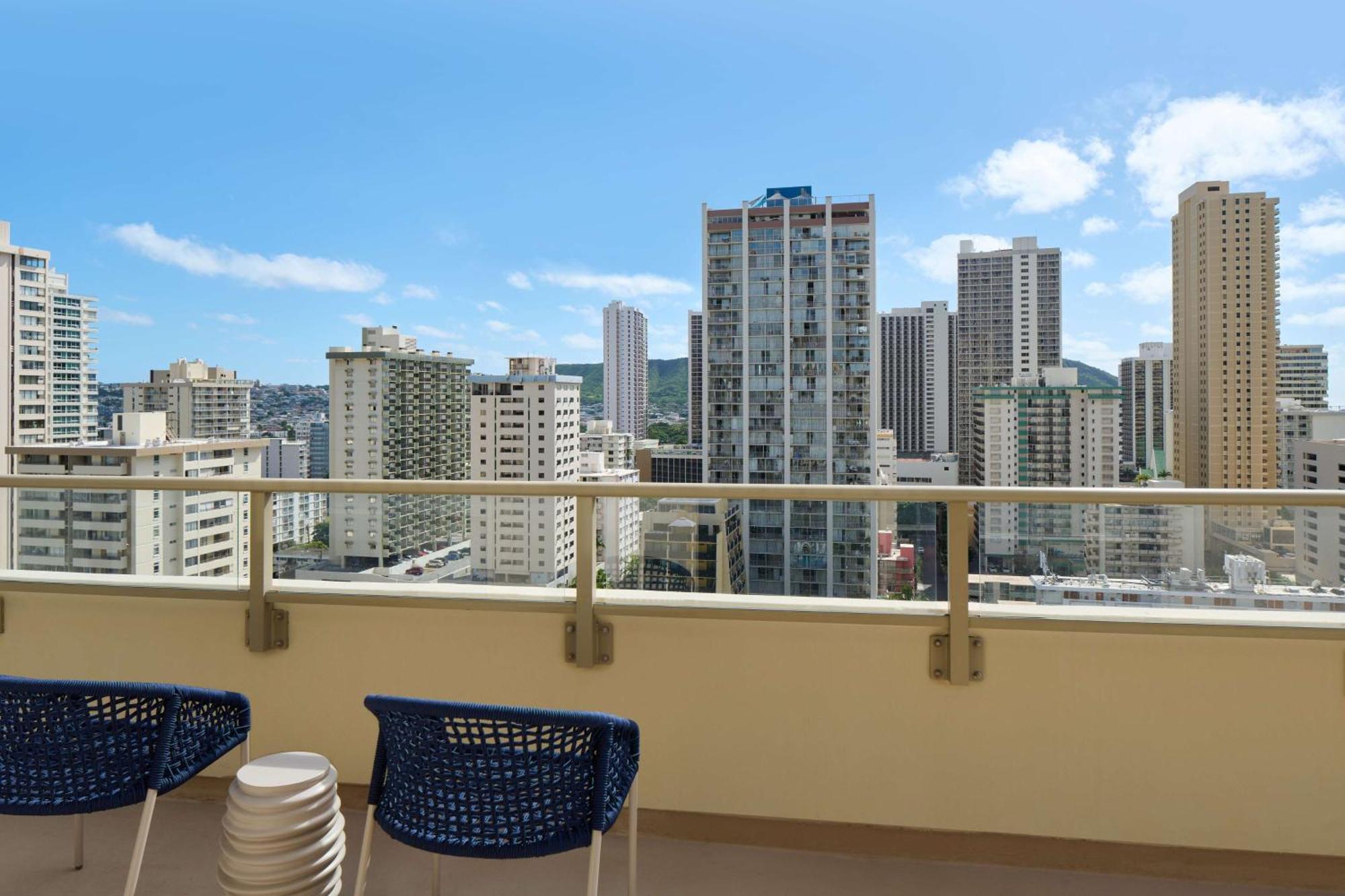 1 Bedroom Suite Partial Ocean View
