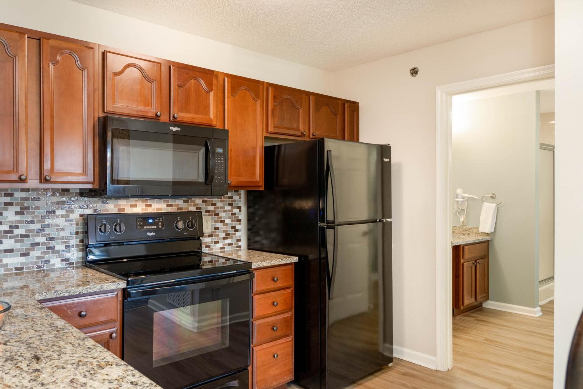 One Bedroom Woodstone Full Kitchen