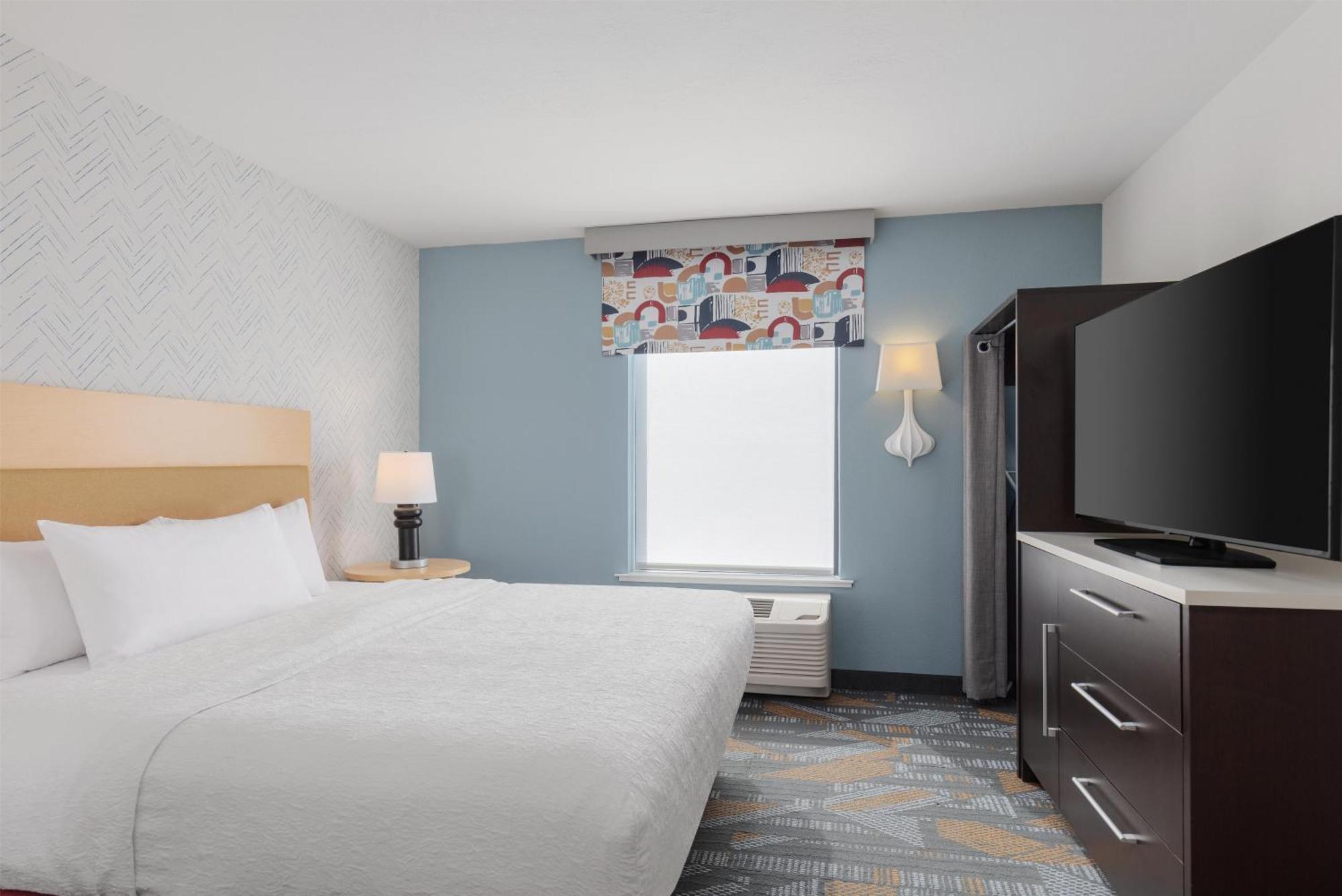 One-Bedroom King Suite Non-Smoking