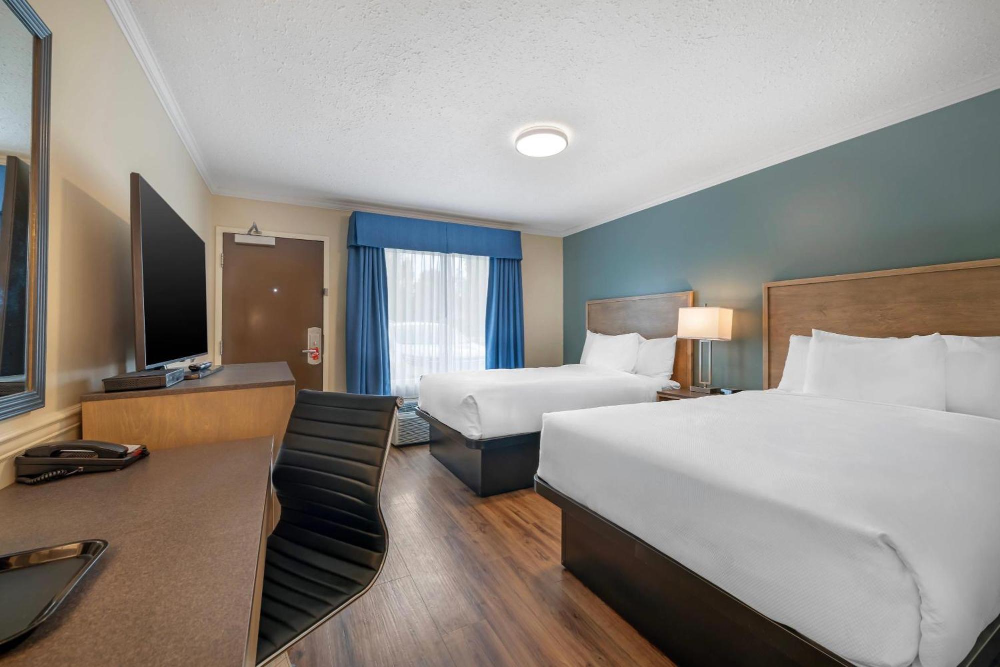 Standard Double Room with Two Double Beds - Non Smoking