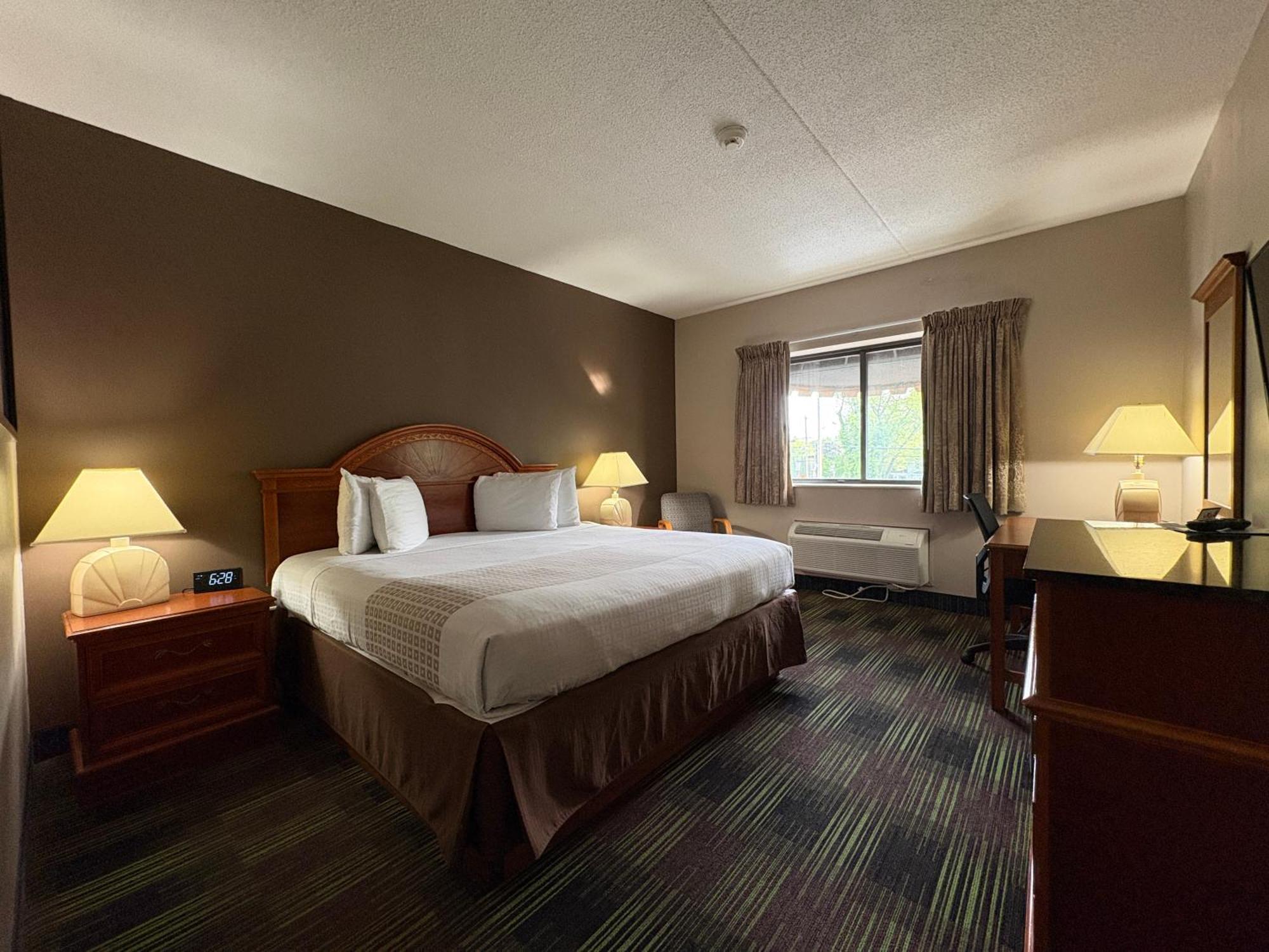 King Room with Spa Bath