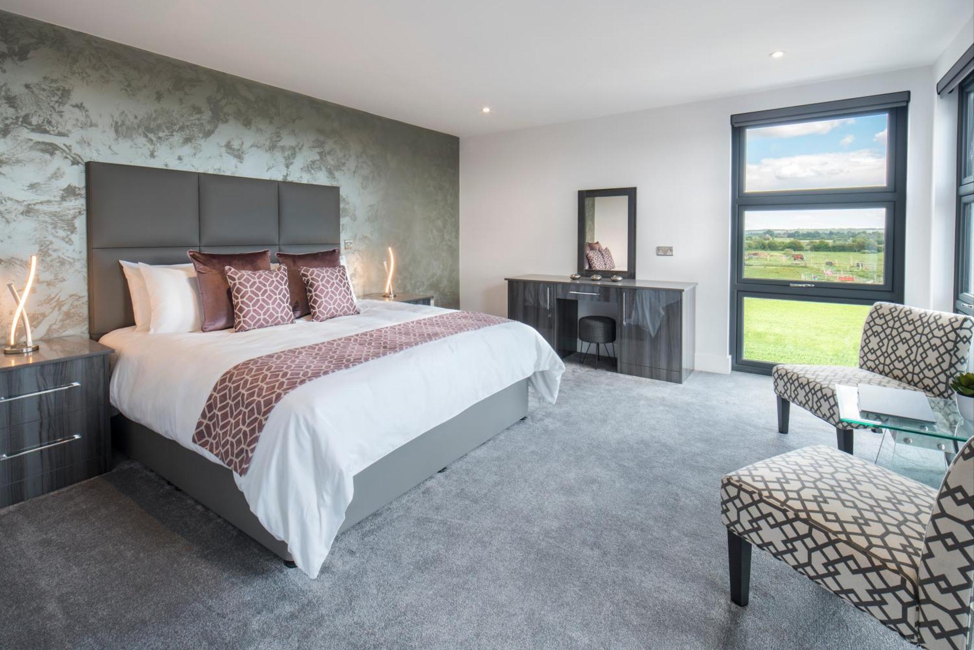 Superior King Room