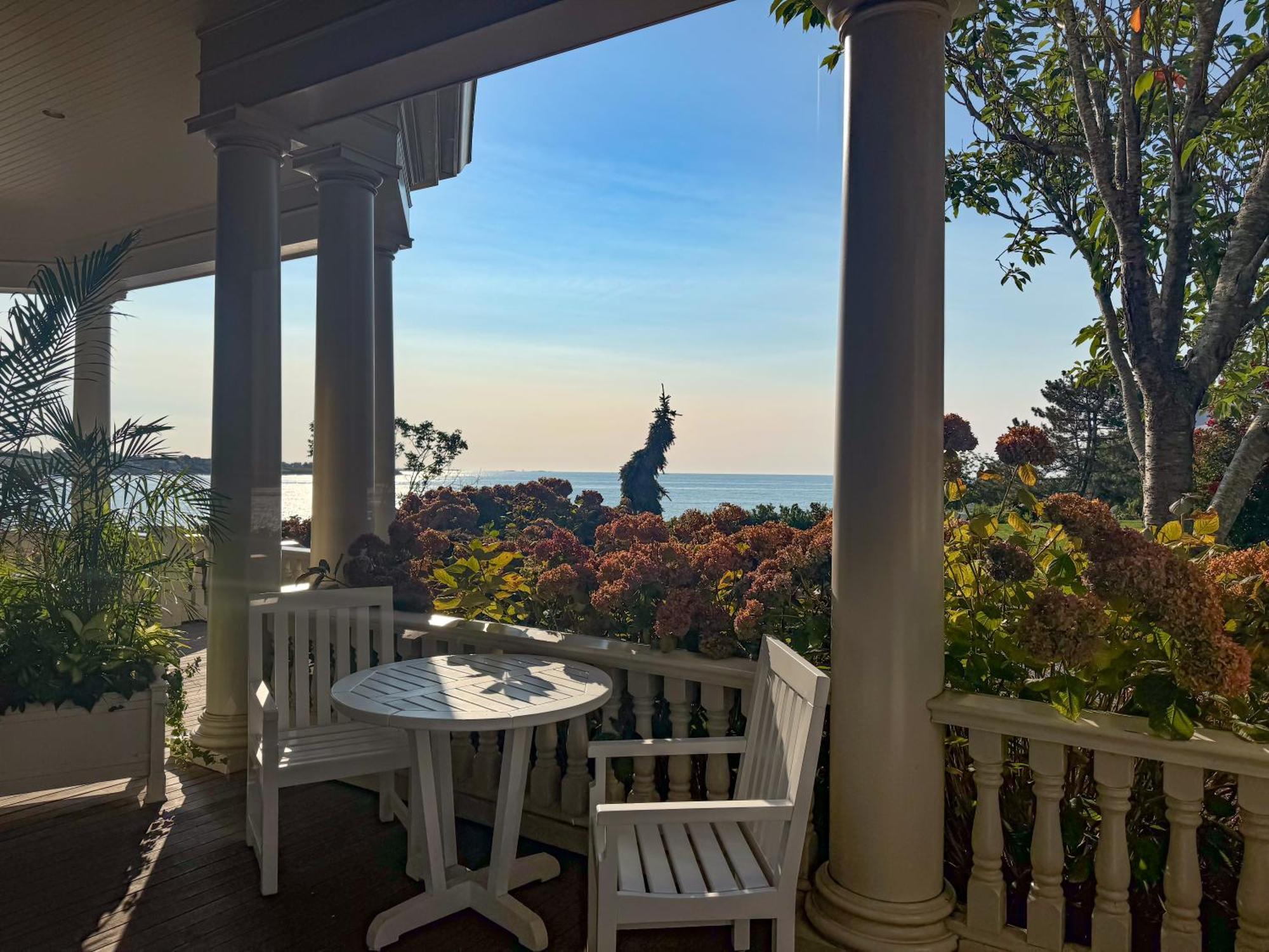 Colonial Queen Room Terrace Ocean View