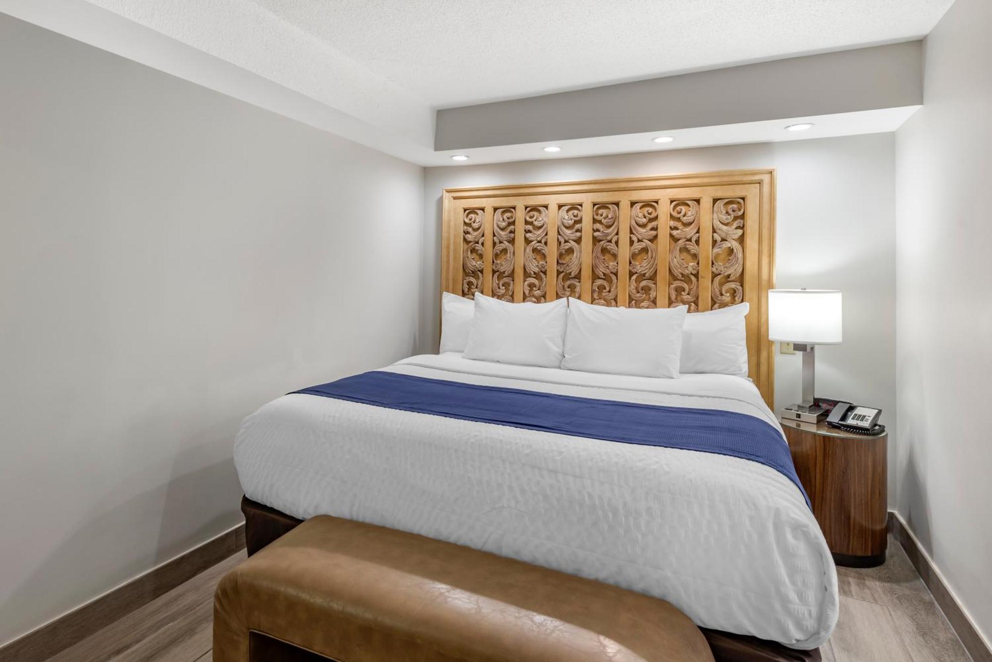 Two Bedroom Suite Hot Tub Oceanfront