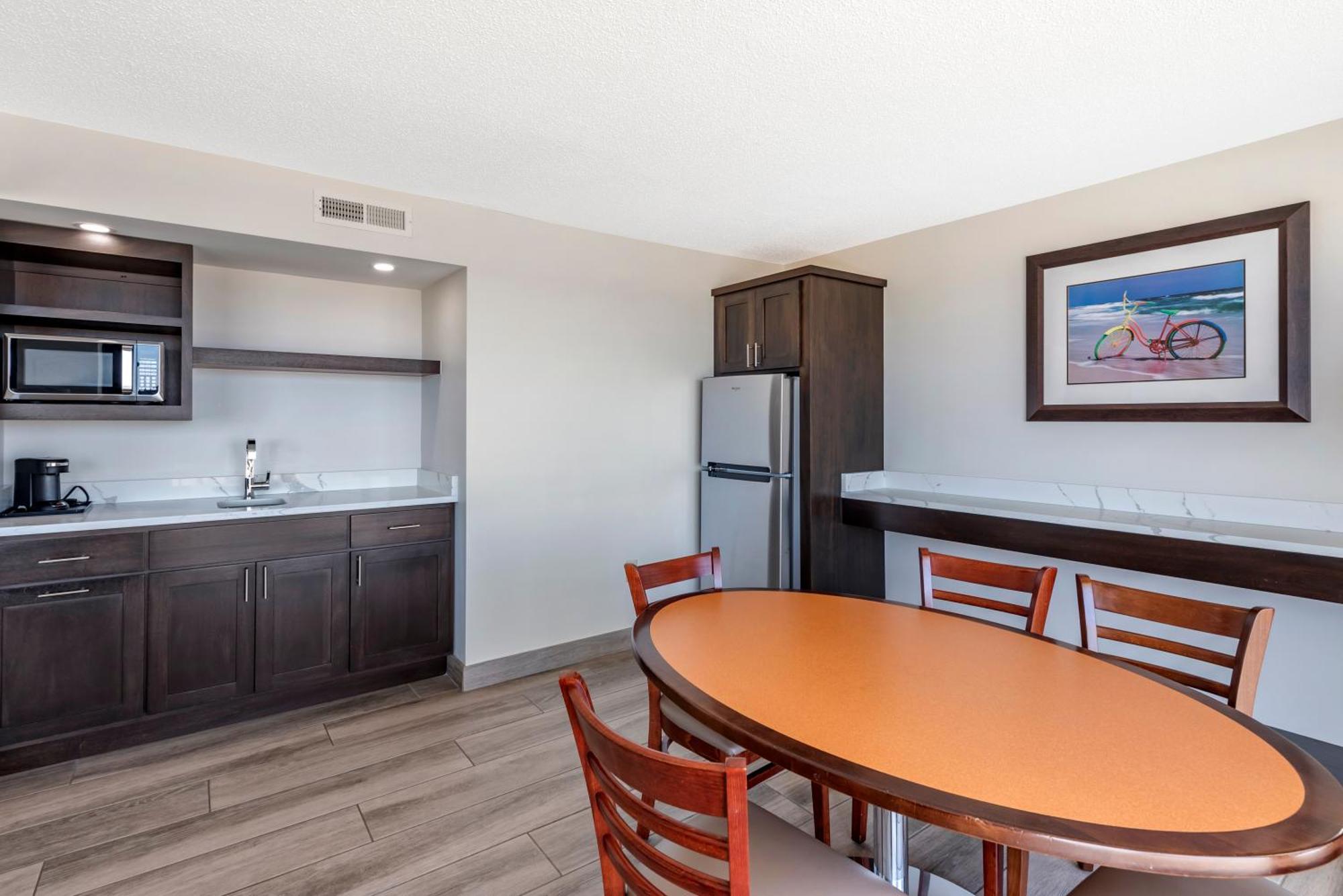 Two Bedroom Suite Hot Tub Oceanfront