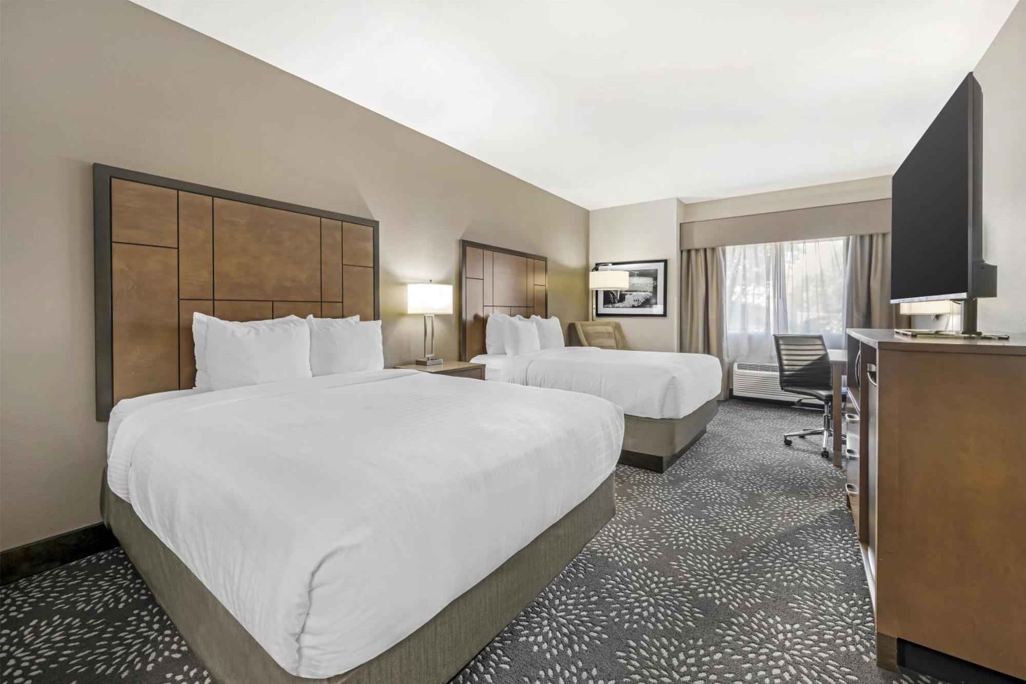 Queen Room Two Queen Beds Mobility Accessible