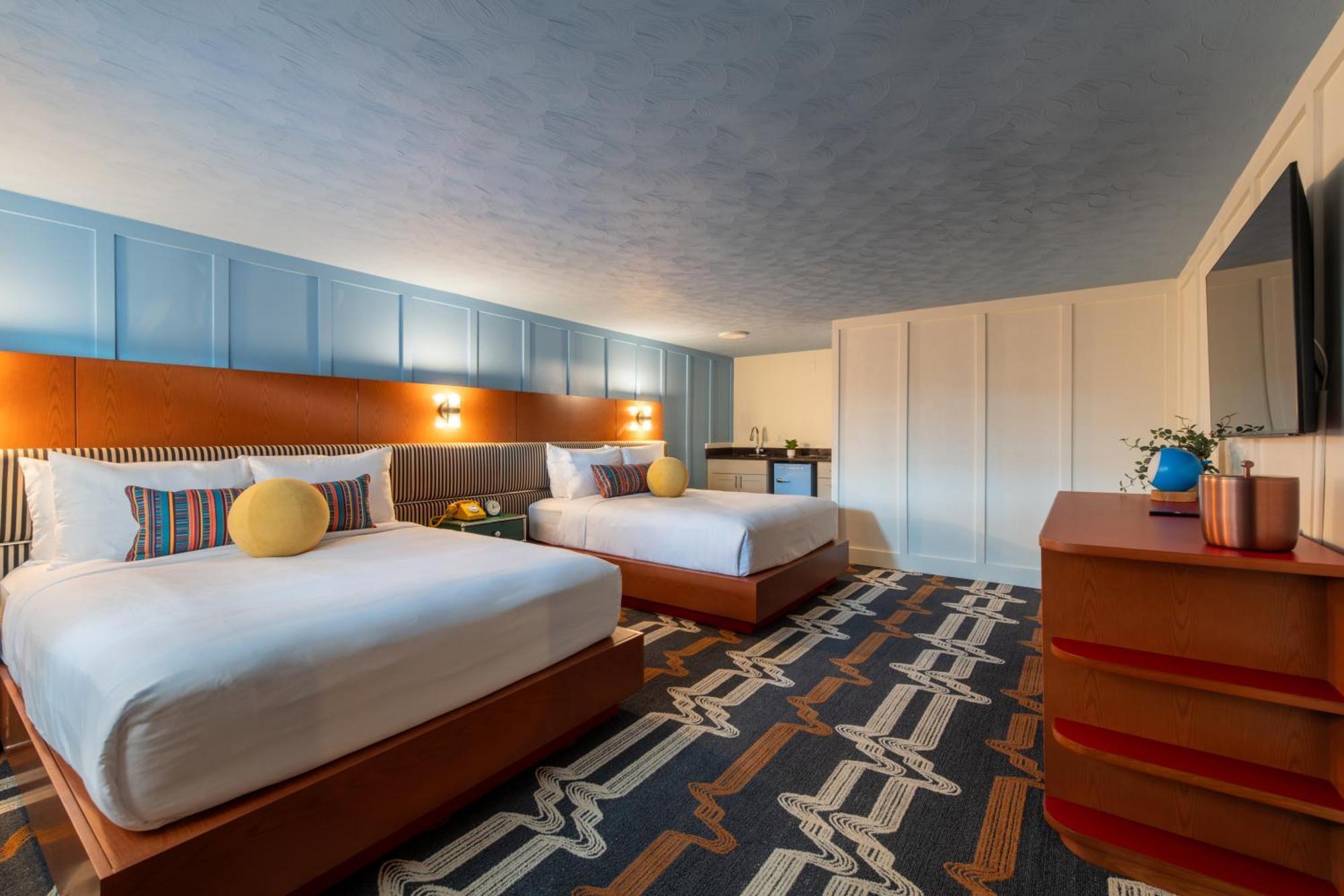 2 Queen Efficiency Suite Pet Friendly-fee applies