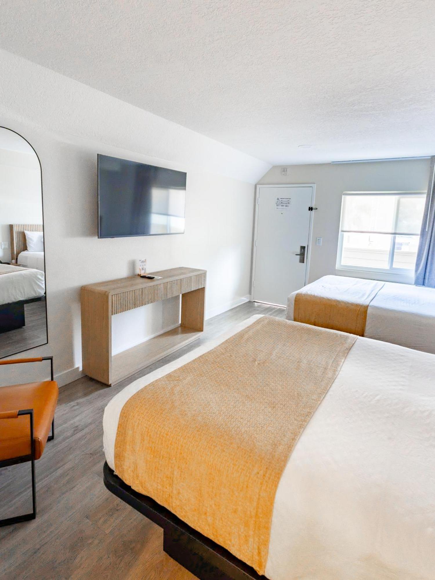 Queen Room Two Queen Beds