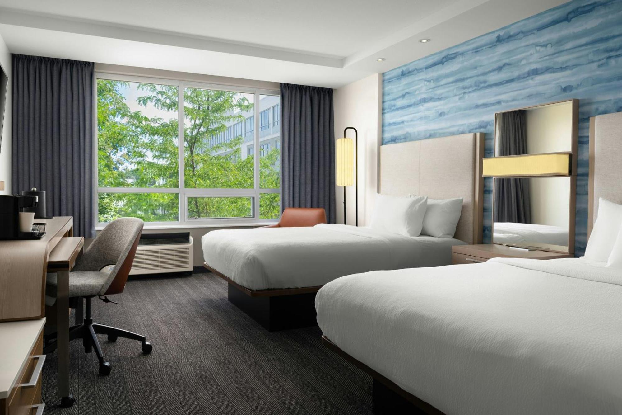 Queen Room with Two Queen Beds and Roll-in Shower - Mobility Accessible