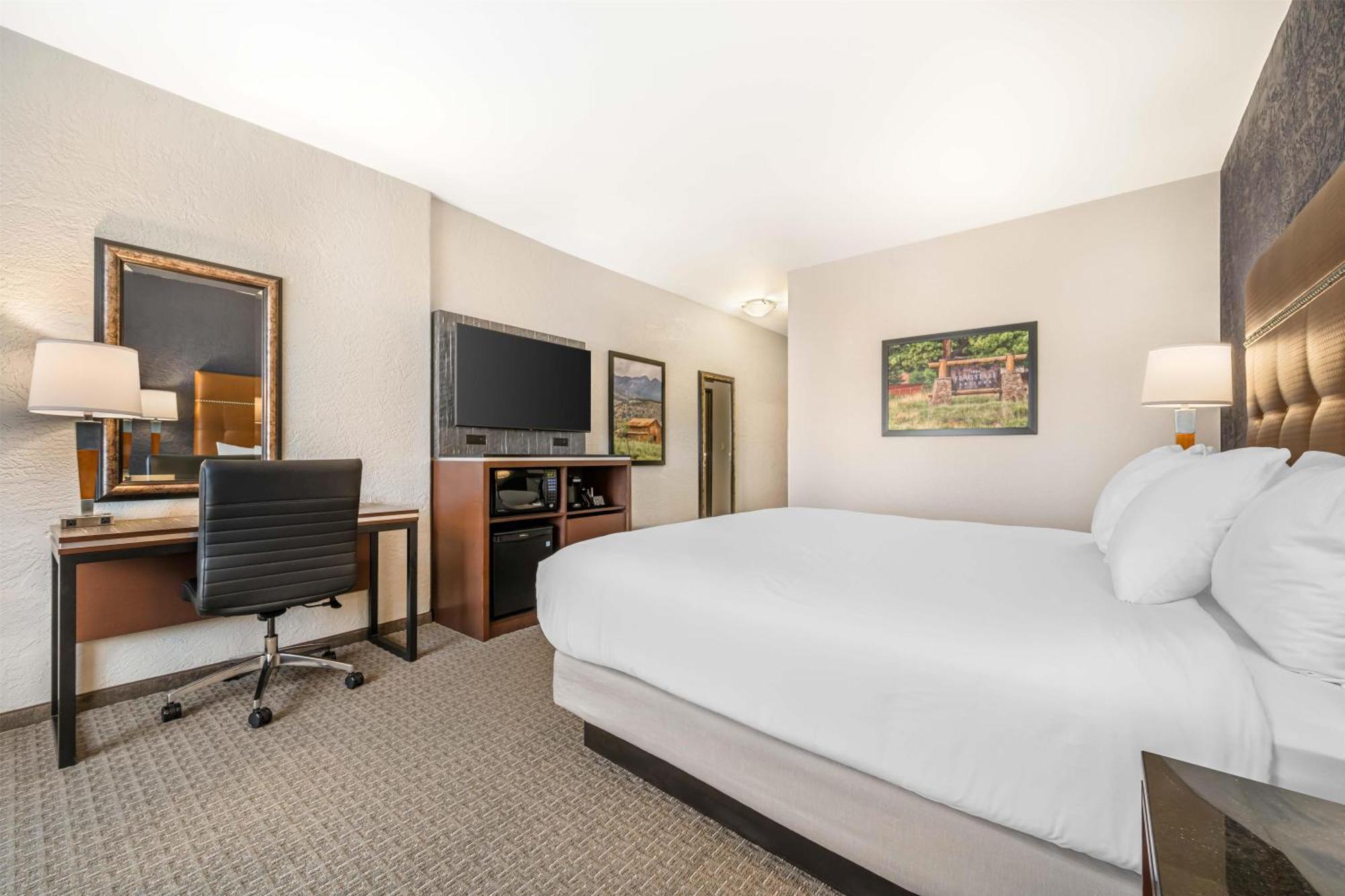 Deluxe King Room