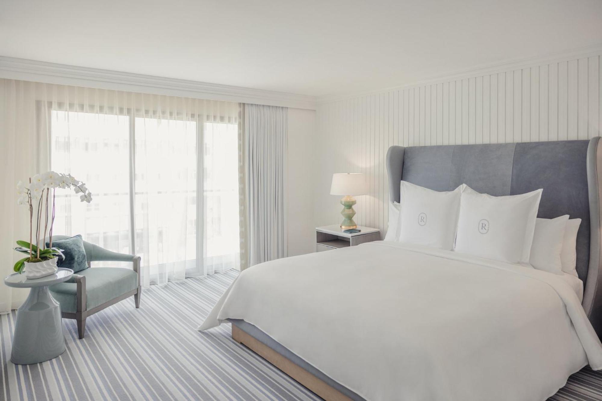 One-Bedroom King Suite City View