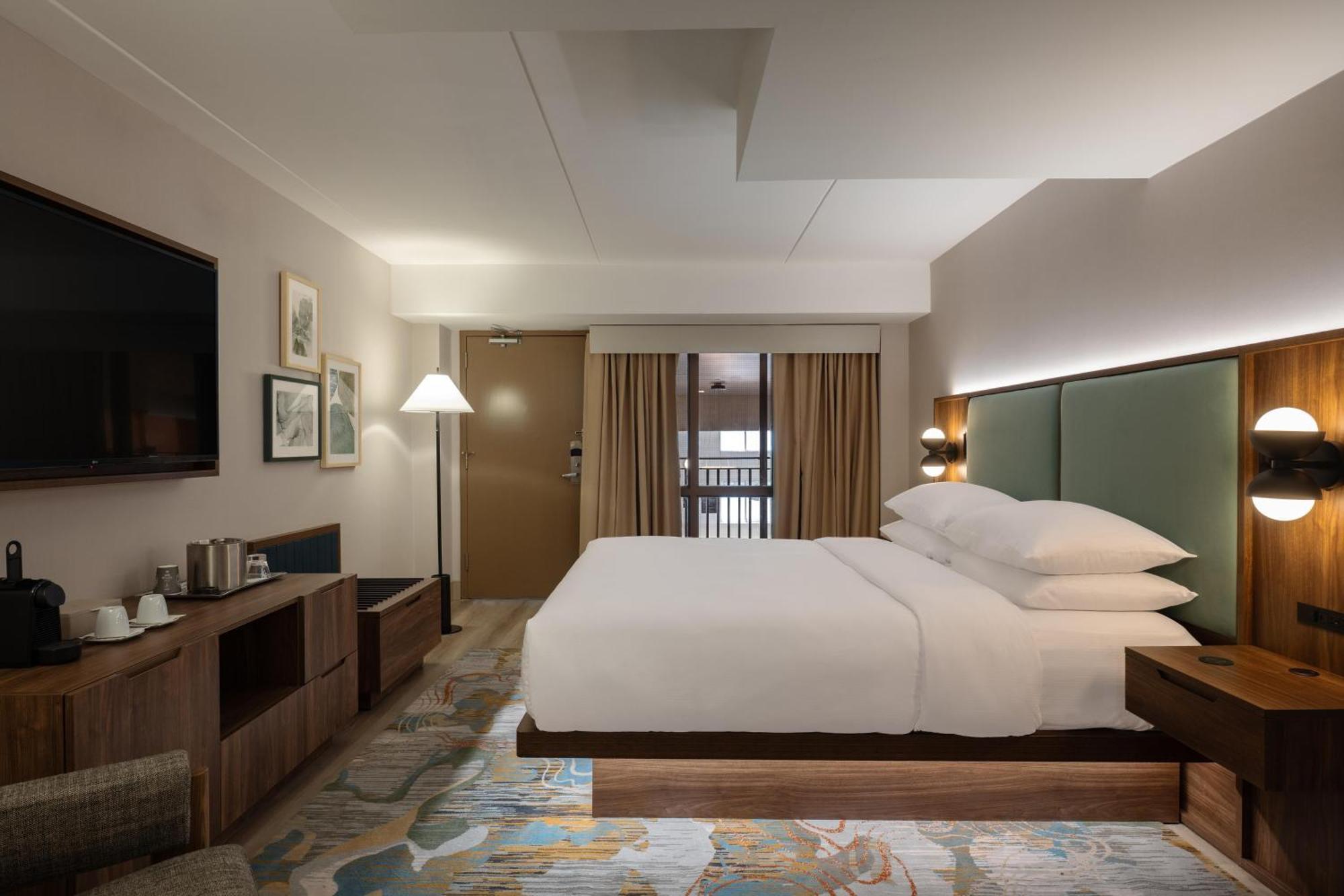 King Room - Pool Side