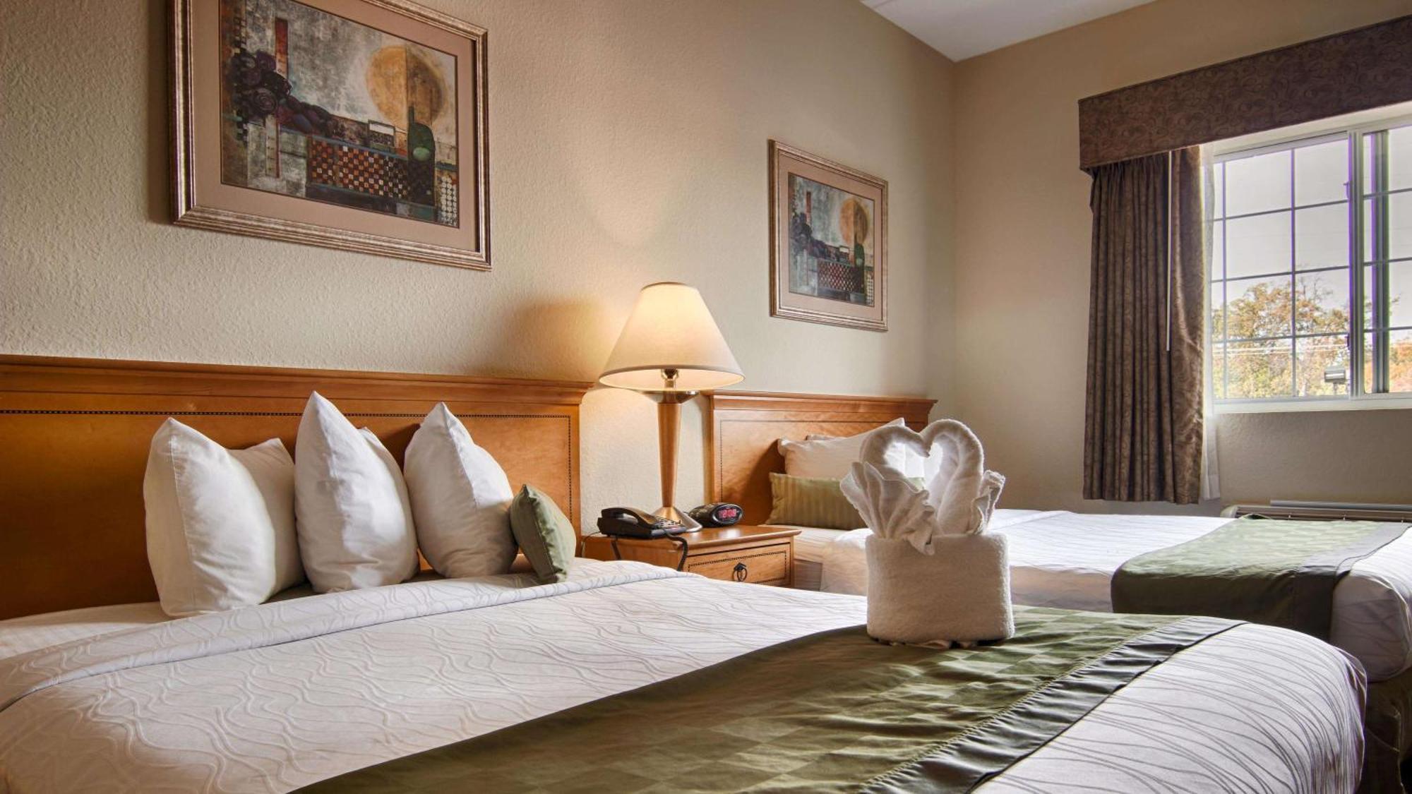 Mini Suite with Double Beds - Non-Smoking