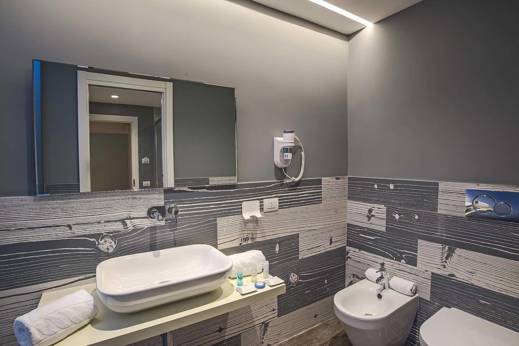 Suite with Spa Bath