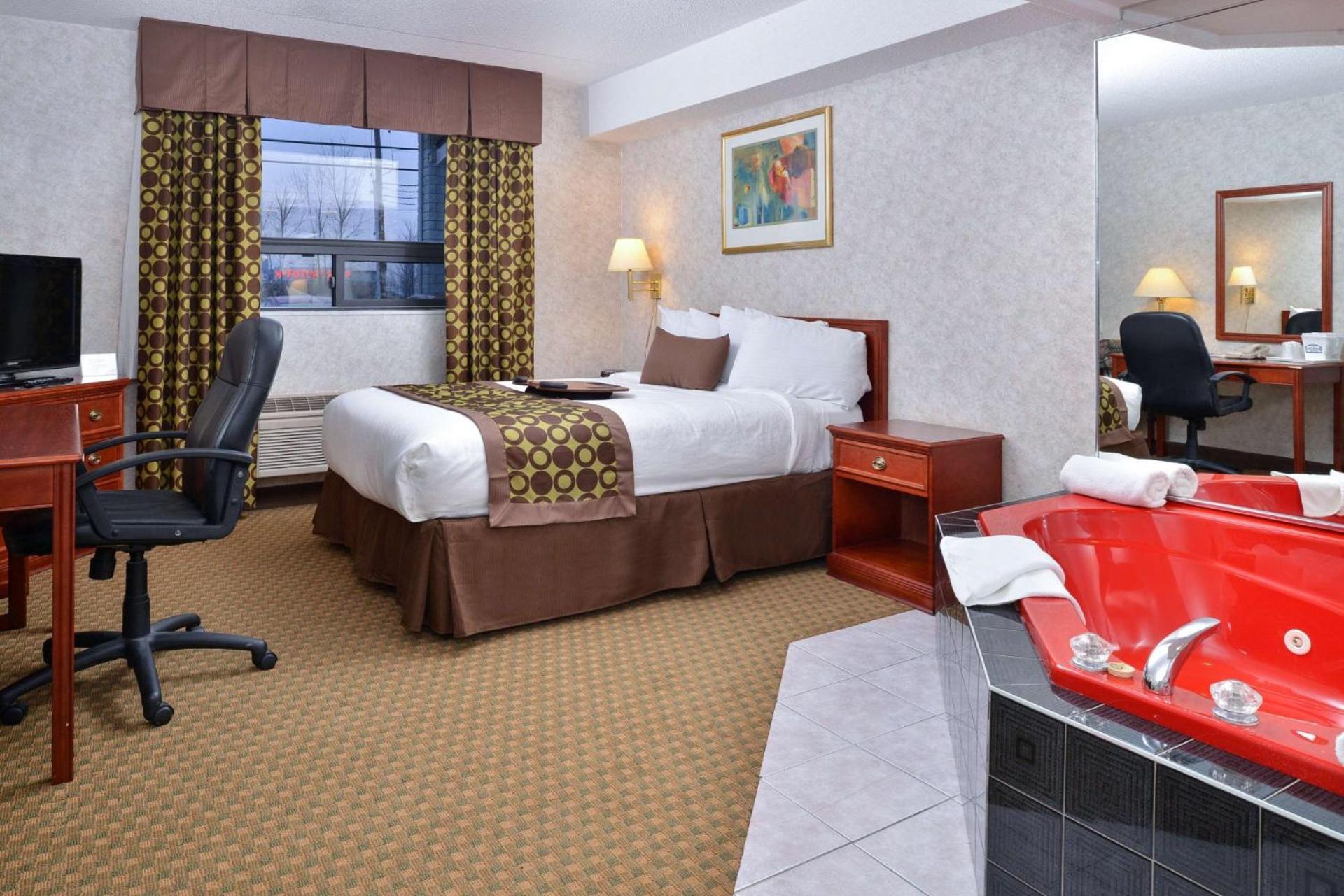 Queen Room with Spa Bath