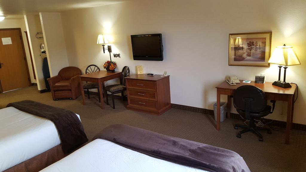 Two Queen Suite with Sofa Bed