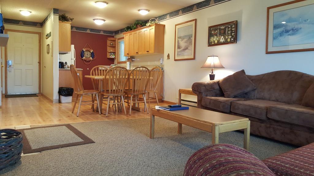 One-Bedroom Apartment Non Pet Friendly