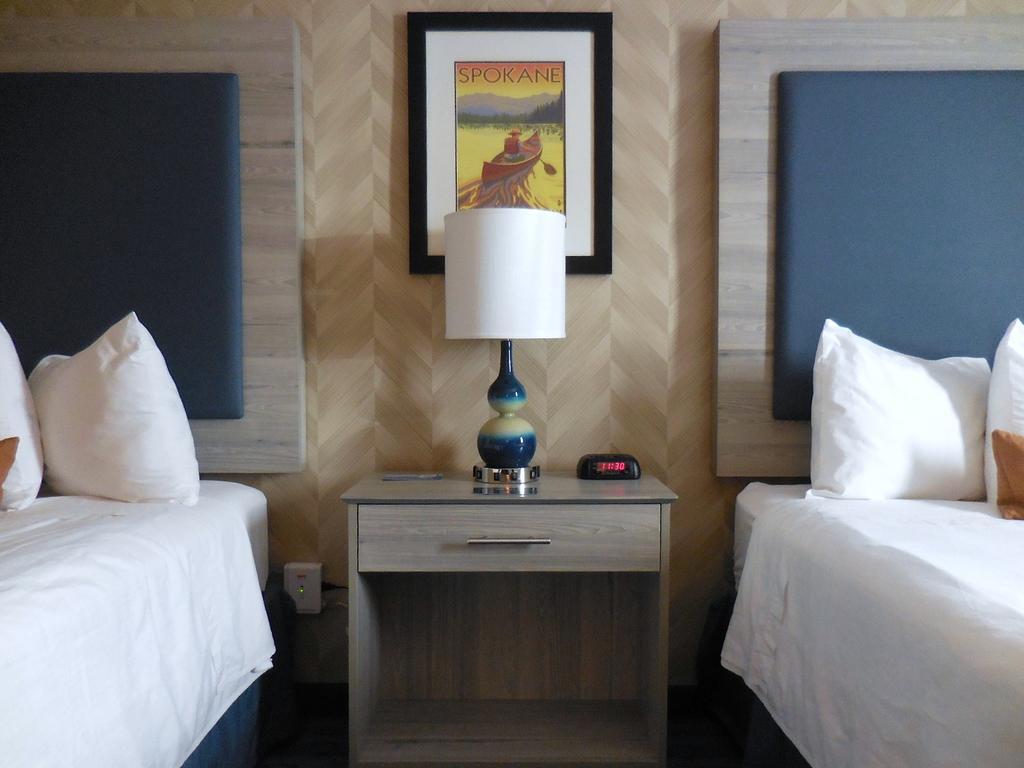 Queen Room Two Queen Beds