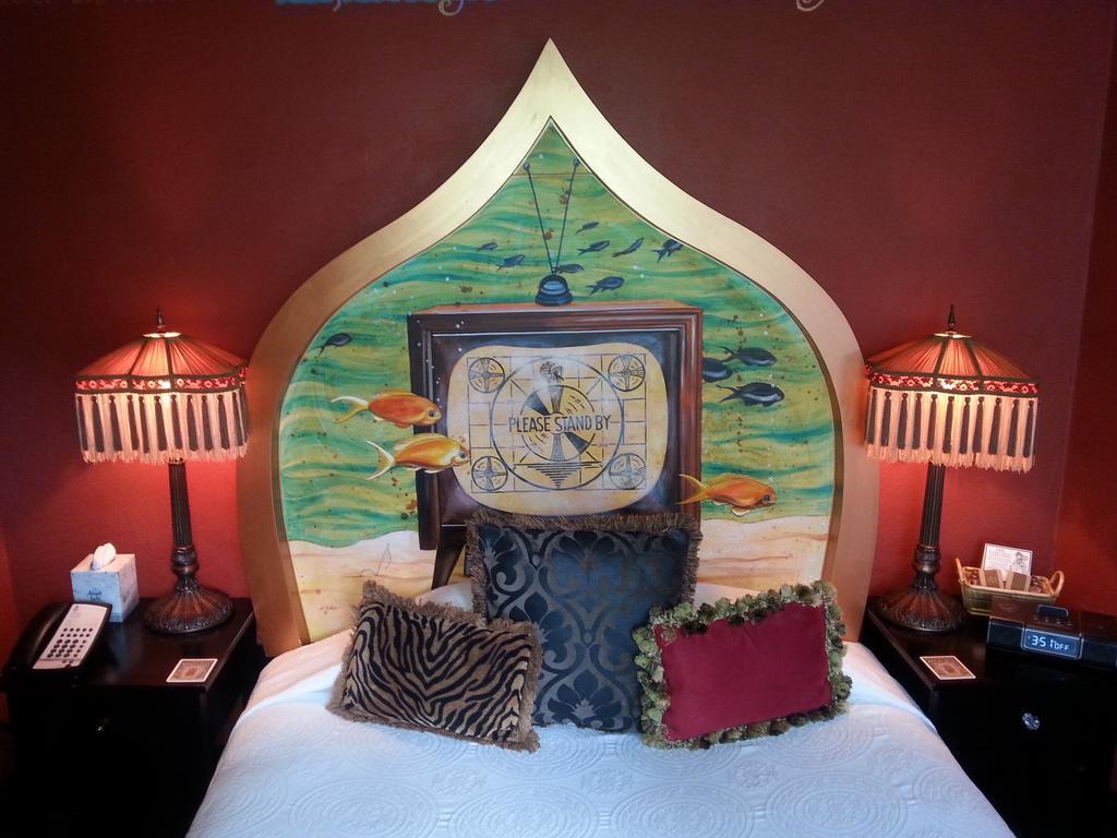 Queen Room