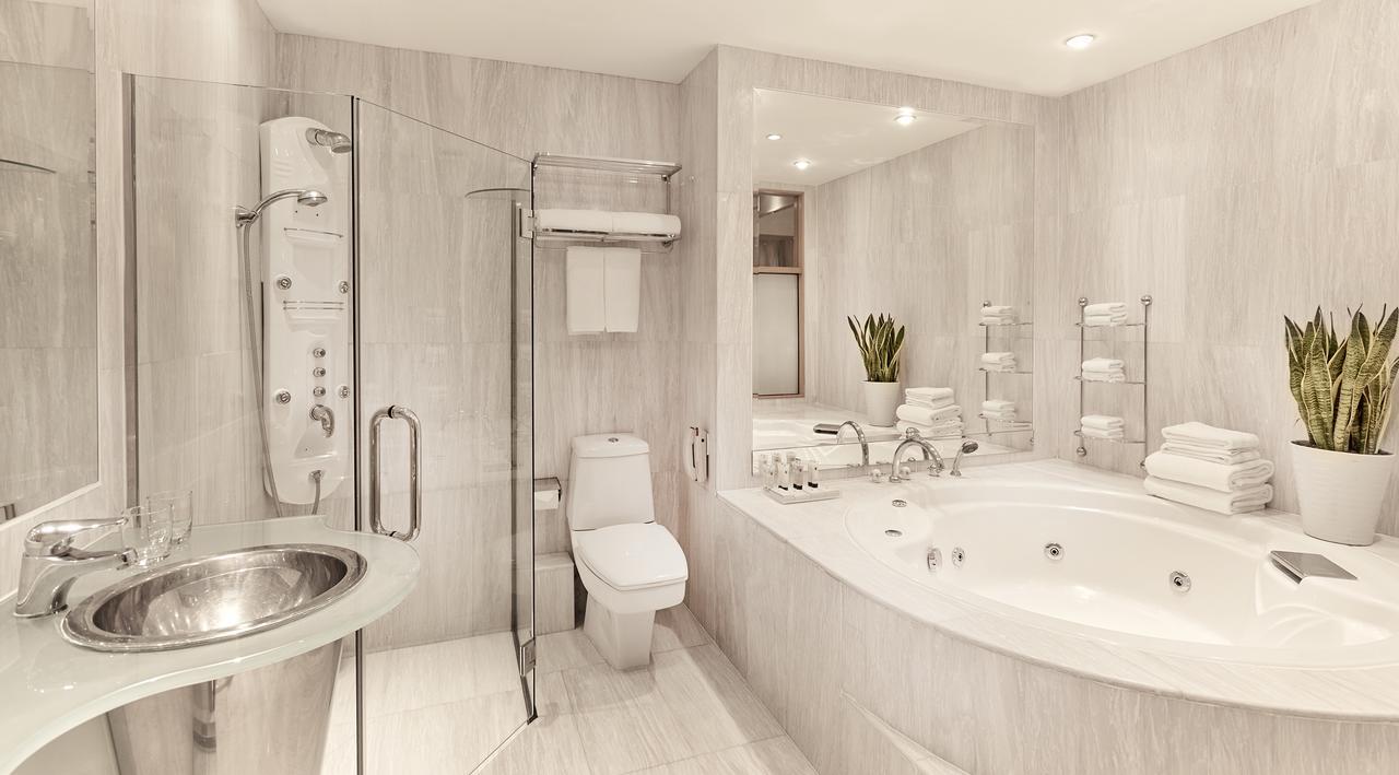 Suite with Free Wi-Fi