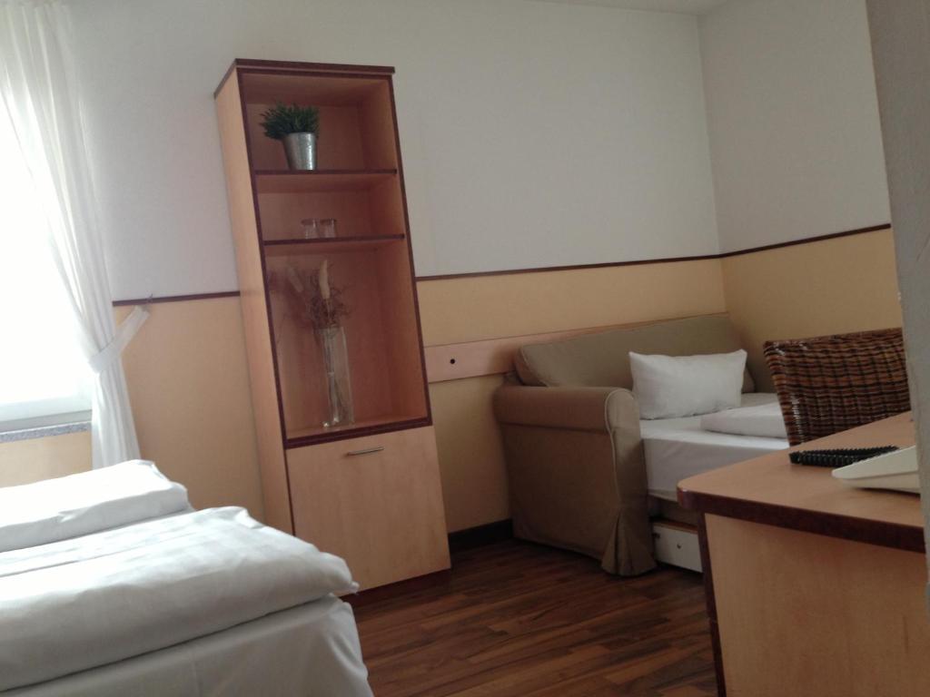 1 Bedroom Suite, 1 King, Sofa bed
